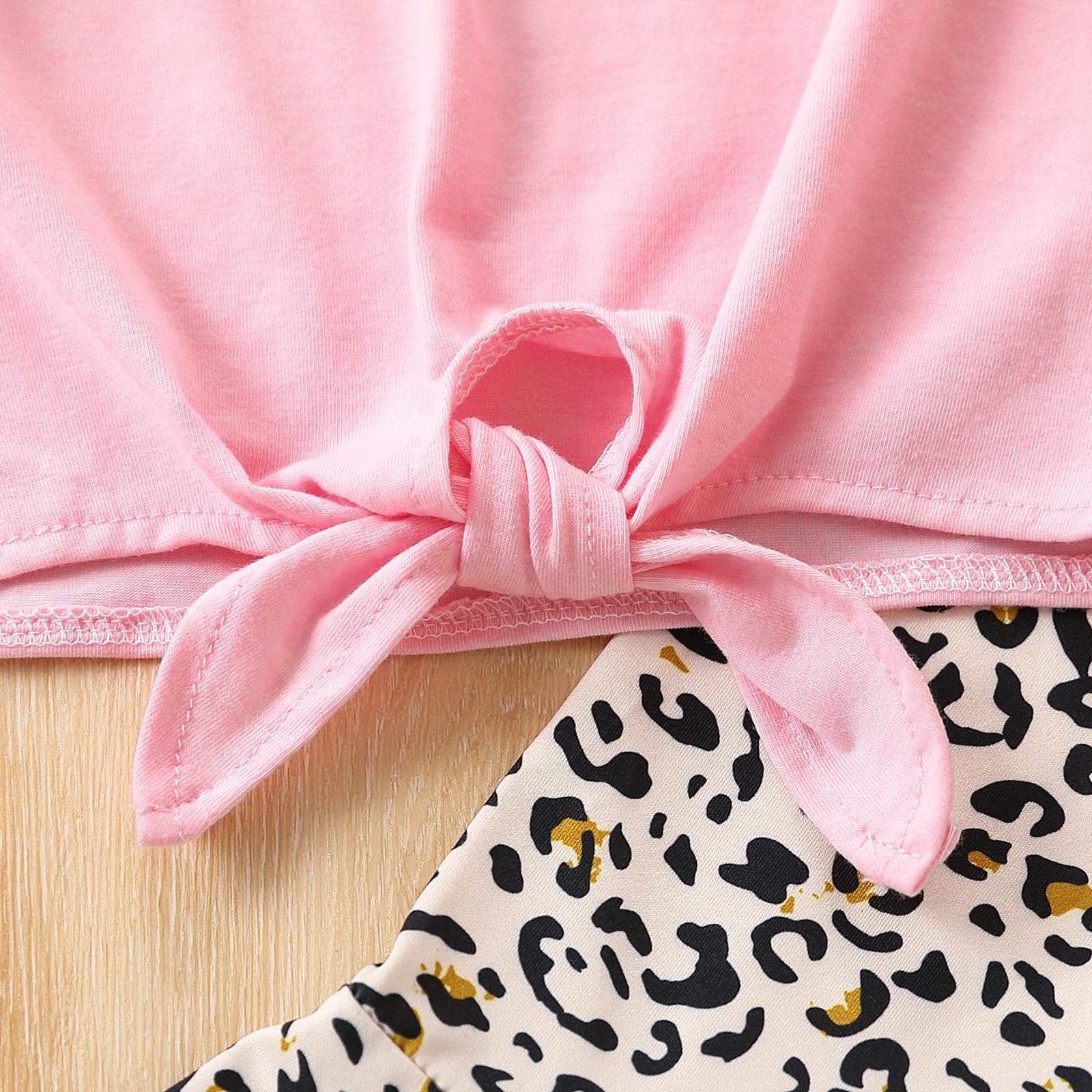 Ayzozuy Conjunto de ropa de verano de 2 piezas con estampado de letras y pantalones acampanados con estampado de leopardo