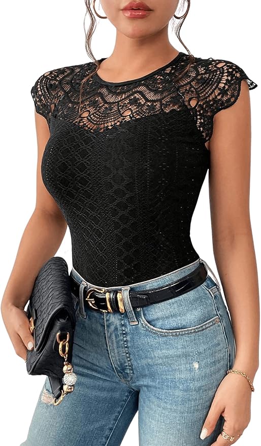 Damen T-Shirt Mit Spitze & V-Ausschnitt | Sommer Top Mit Rüschen | Elegant & Bequem | Freizeitmode