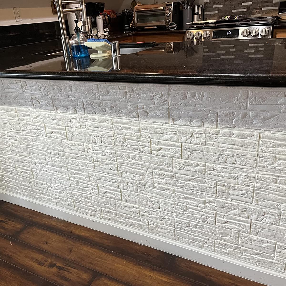 Panele ścienne 3D, 24 szt., tapeta 3D, cegła, pianka PE, samoprzylepne płytki ścienne, wodoodporne naklejki ścienne do sypialni, salonu, dekoracja ścienna, 24 szt., białe