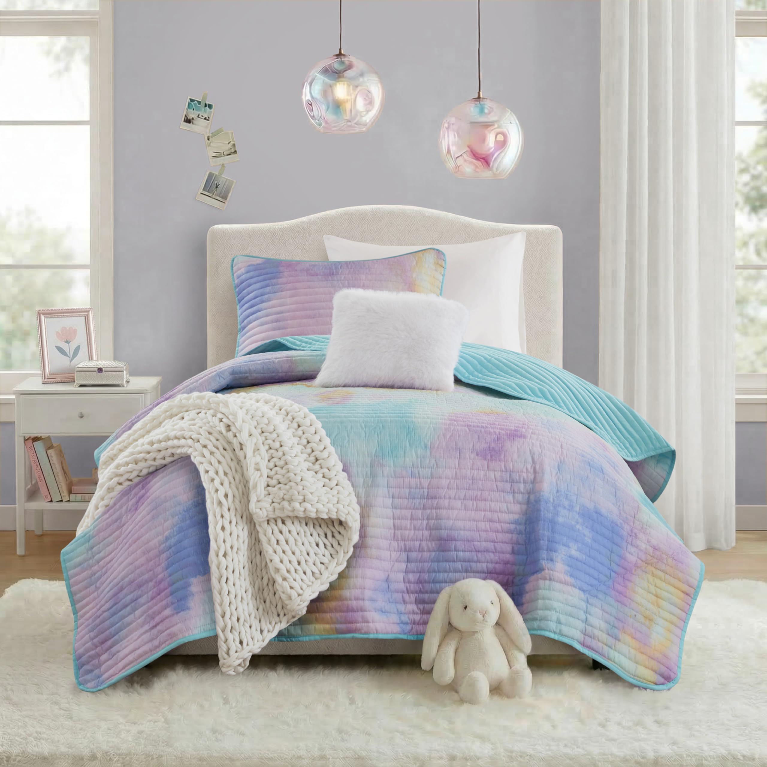 Intelligent Design Twin Quilt Set Boho Quilt Set, Watercolor Tie-Dye Coverlet Set, Casual & Trendy Quilted Lightweight Bedspread, All Season Bed Set, Sham, Cassiopeia, Twin/Twin XL, Pink/Blue 3 Piece