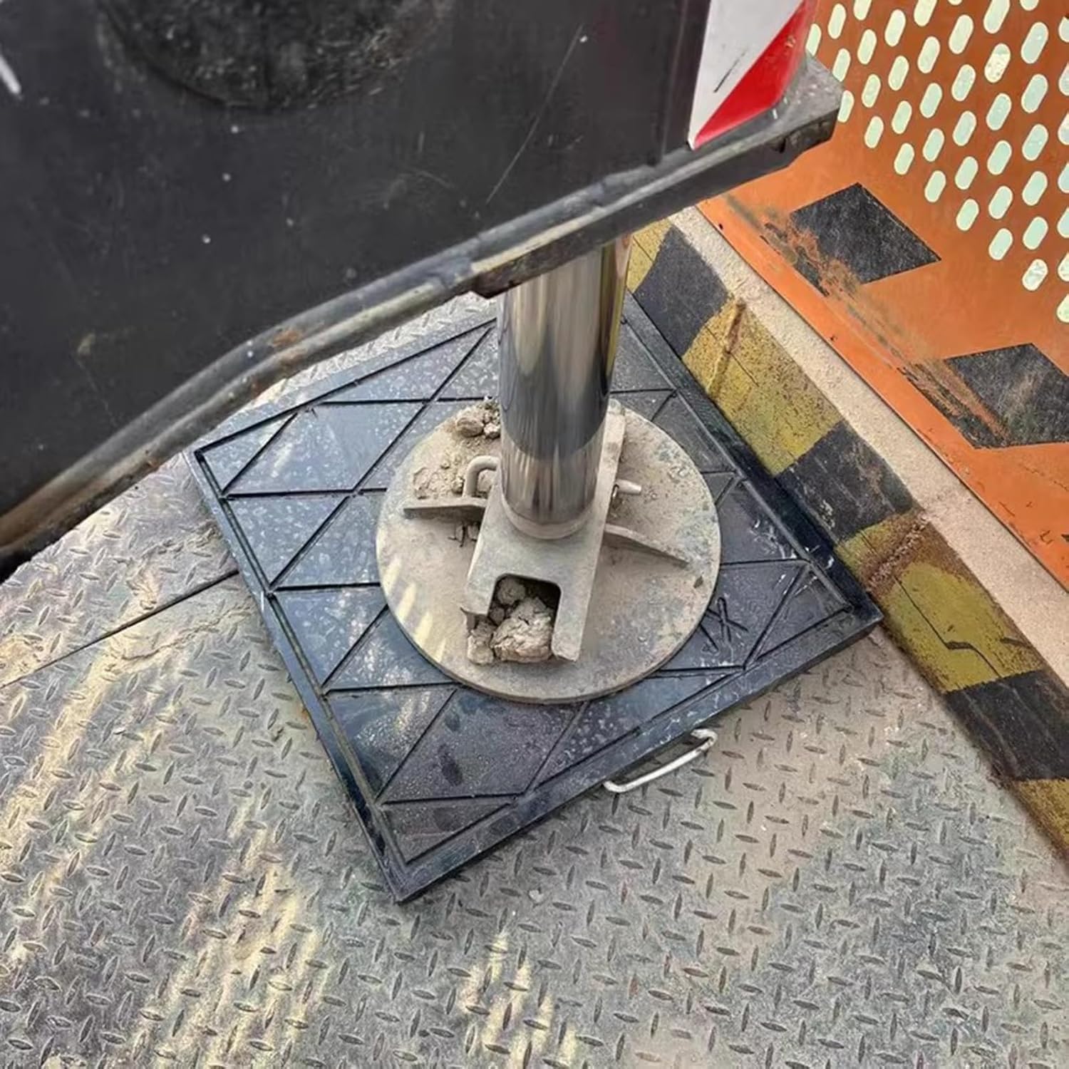 Tampone stabilizzatore in Gomma per rimorchi per impieghi gravosi, Adatto per Il livellamento di Camper e martinetti Idraulici per carichi Pesanti, impilabile, 30x30x4 cm (11,8x11,8x1,6 poll