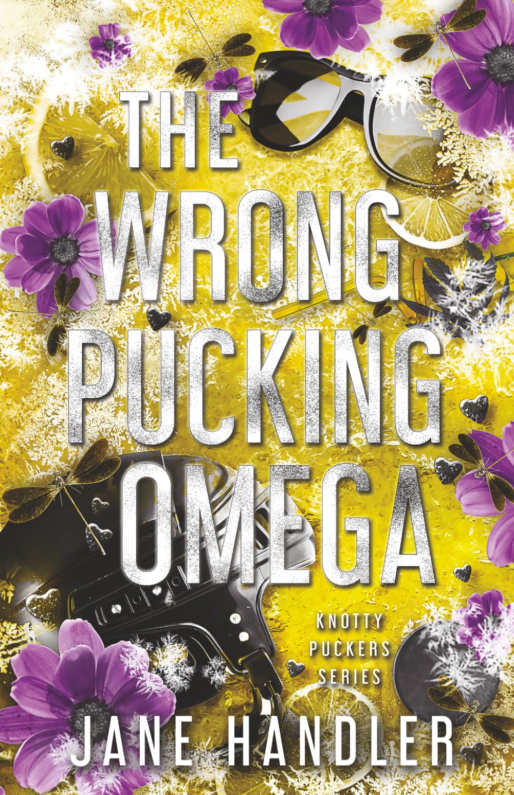 The Wrong Pucking Omega: A Why Choose Omegaverse Hockey Romance: 12 (Knotty Puckers)