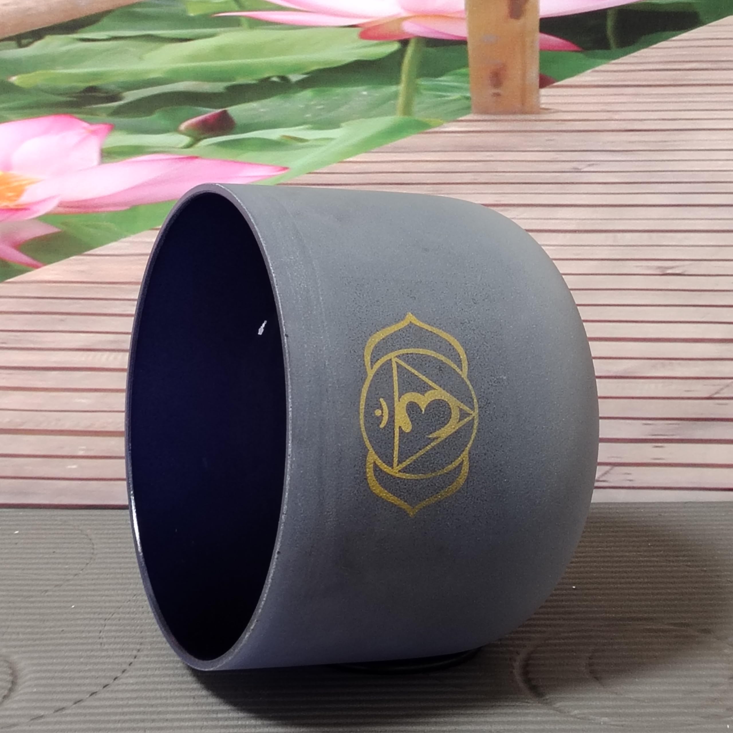 Chkara - Campana tibetana in cristallo di quarzo per il chakra del terzo occhio, 432 Hz, per meditazione, yoga e relax, 20,3 cm