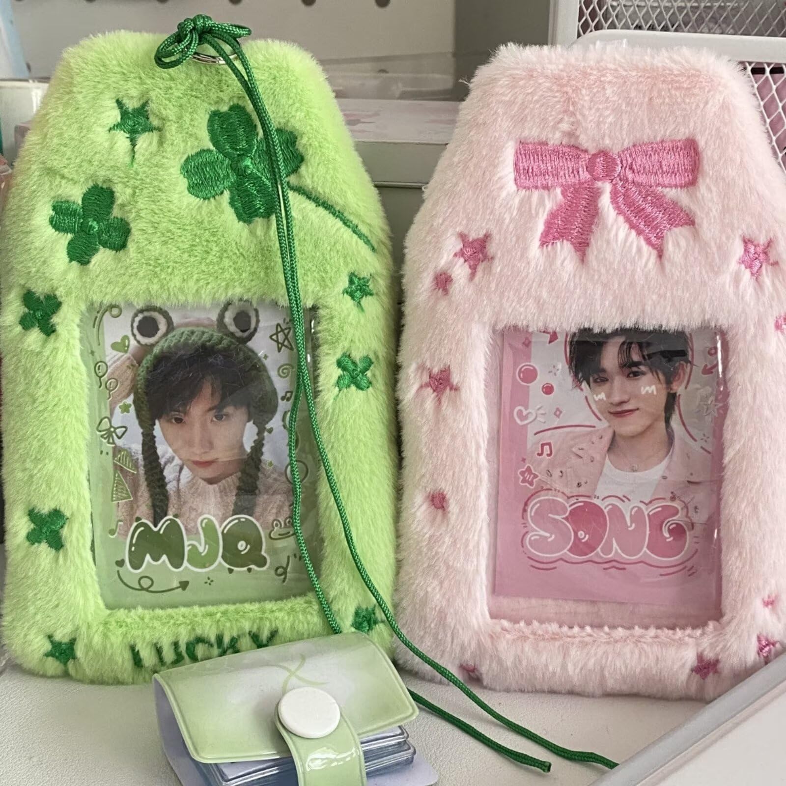 Green Clover Photocard Porte-Traits, Support en Peluche Photocard Outdoor ID Couverture DE Couverture DE Court
