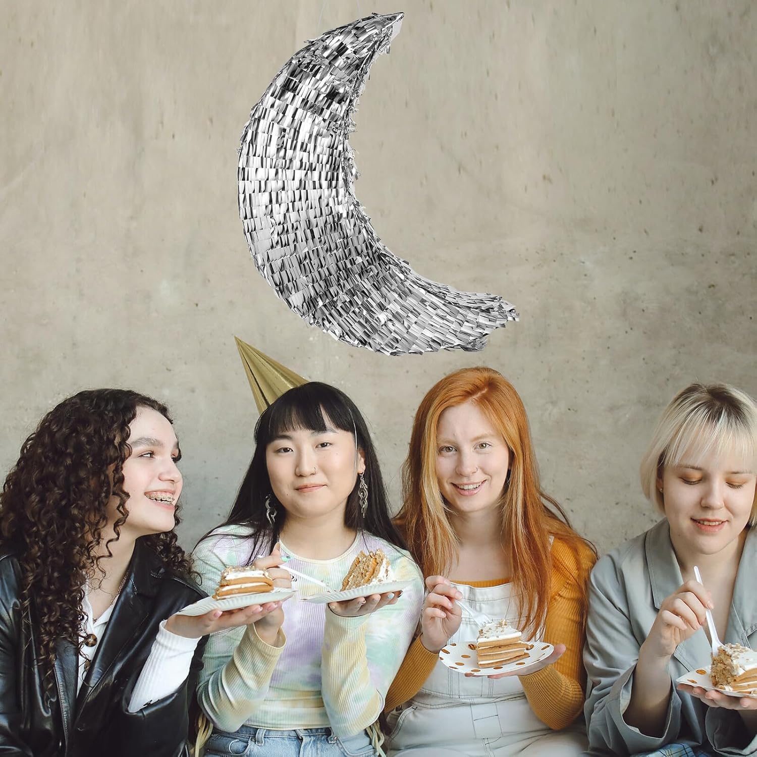 Moon-shaped Paper Pinata Pendant Party Decoration Hollow Candy Holder Indoor Outdoor Use for Birthday Holiday Celebration Fun Game Accessory