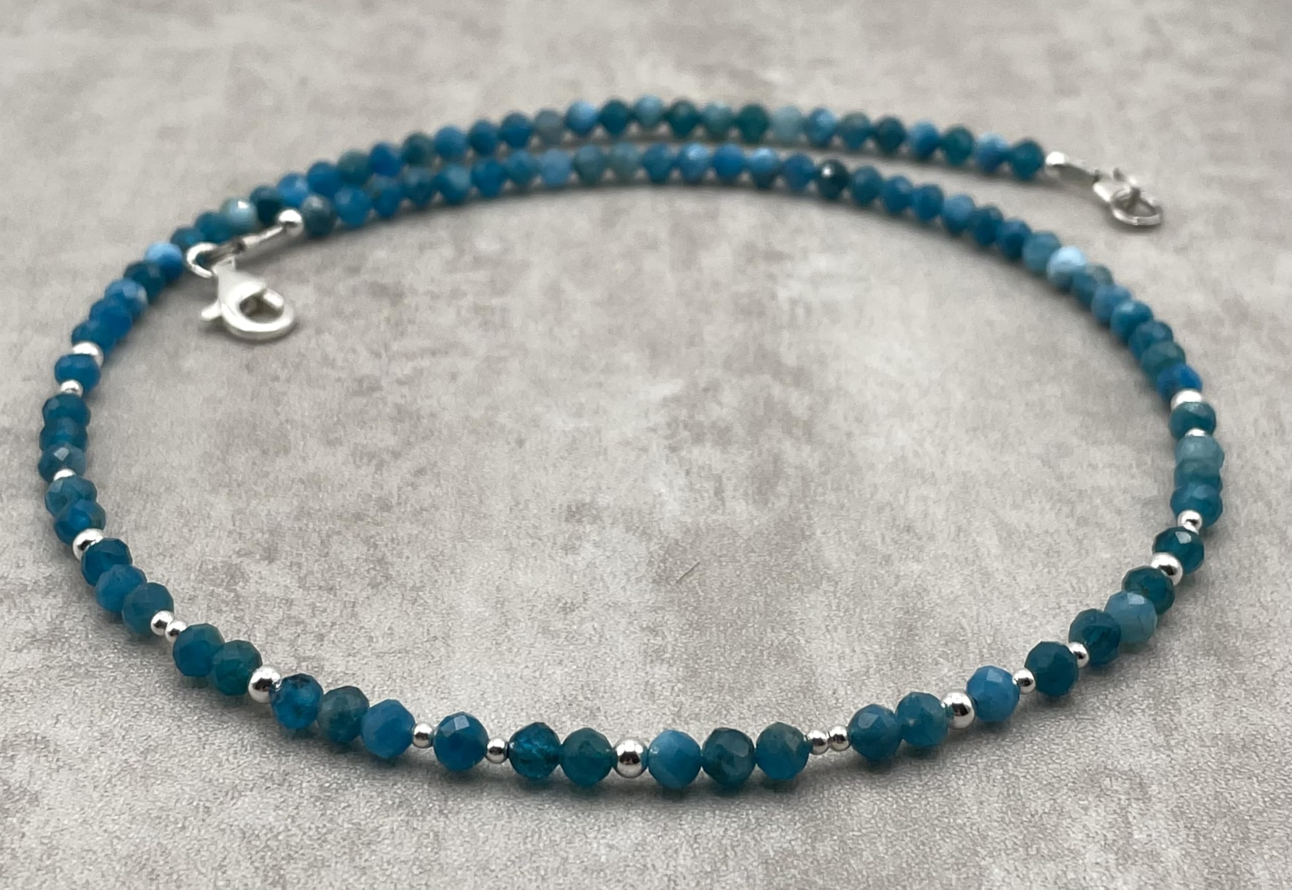 Feine Apatit Halskette, 925 Sterling Silber, Kristall Schmuck, Minimalist Bijoux Made in Italy, Geschenk für Frauen