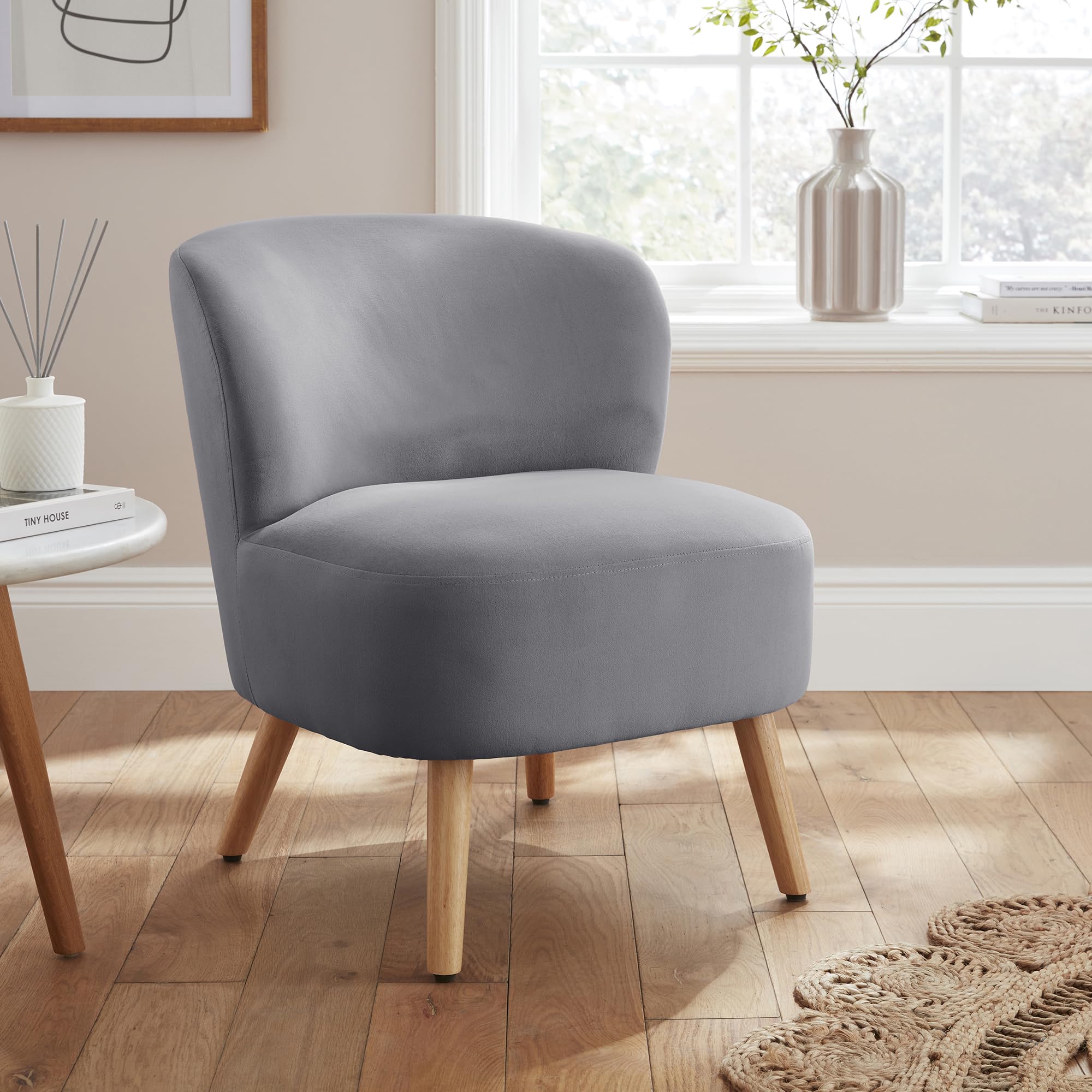 GFW Evie Velvet Accent Chair, Upholstered Occasional Chair with Curved Back & Wooden Legs
