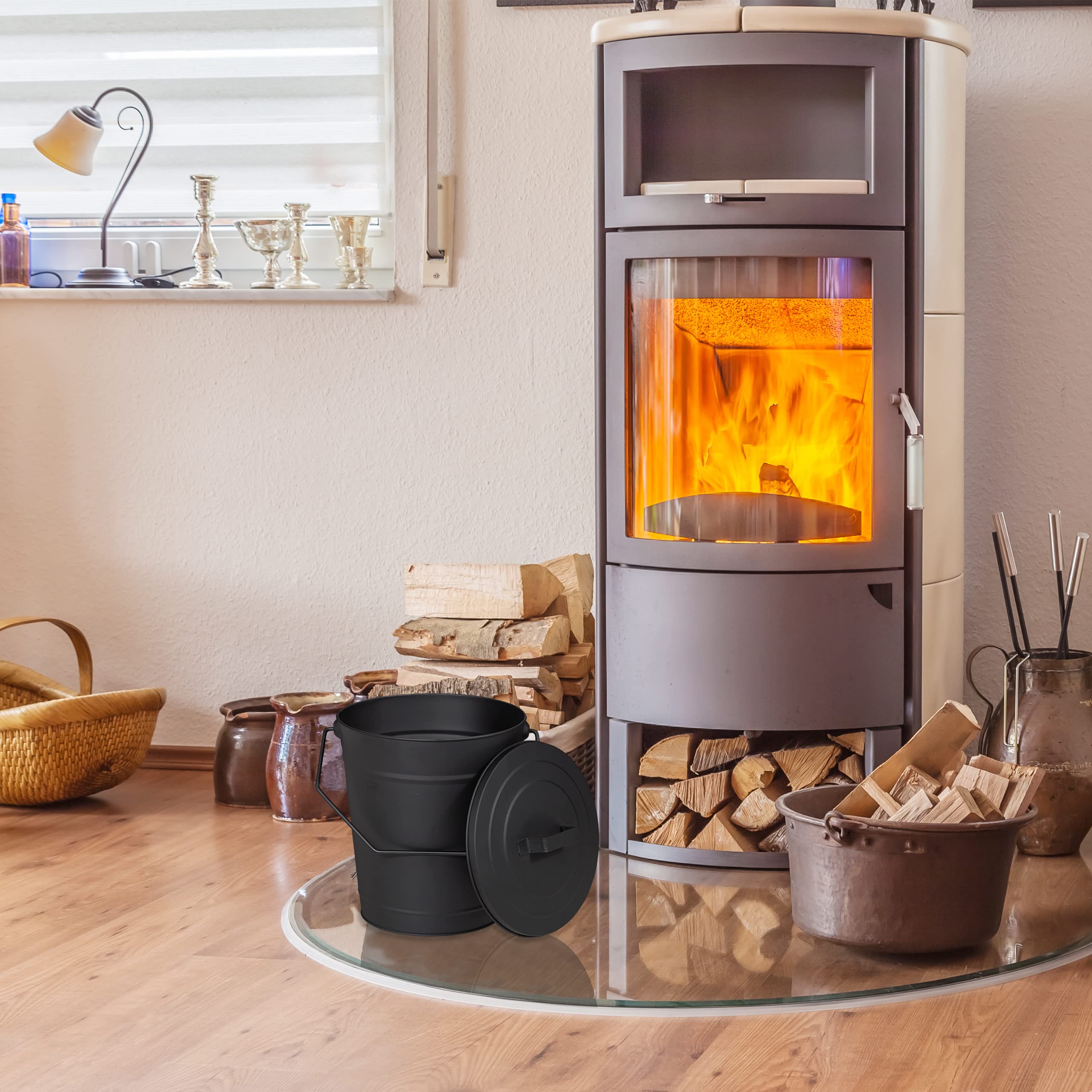 Relaxdays Kaminbesteck im Eimer, 5-TLG Kamingarnitur, schwarz, 35 x 17 x 17 cm & Ascheeimer mit Deckel, Abkühlen und Transportieren heißer Glut, Kamine, Öfen, Grills, 12 Liter, Stahl, schwarz