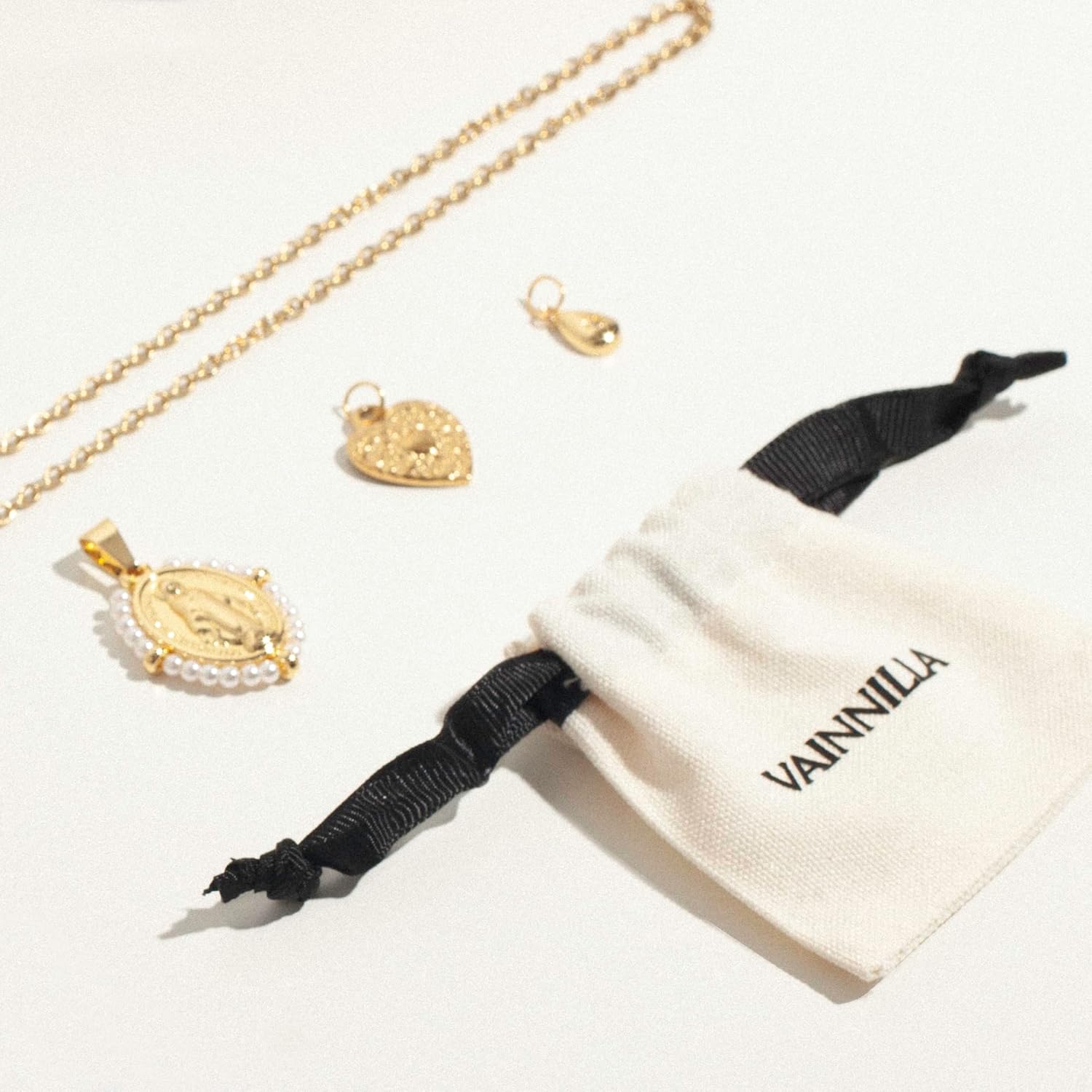 Miraculous Medal Necklace for Women - 18K Gold Plated Virgin Mary Pendant (38mm) - Large Catholic Religious Jewelry with 2.2mm Lip Chain - Image 8