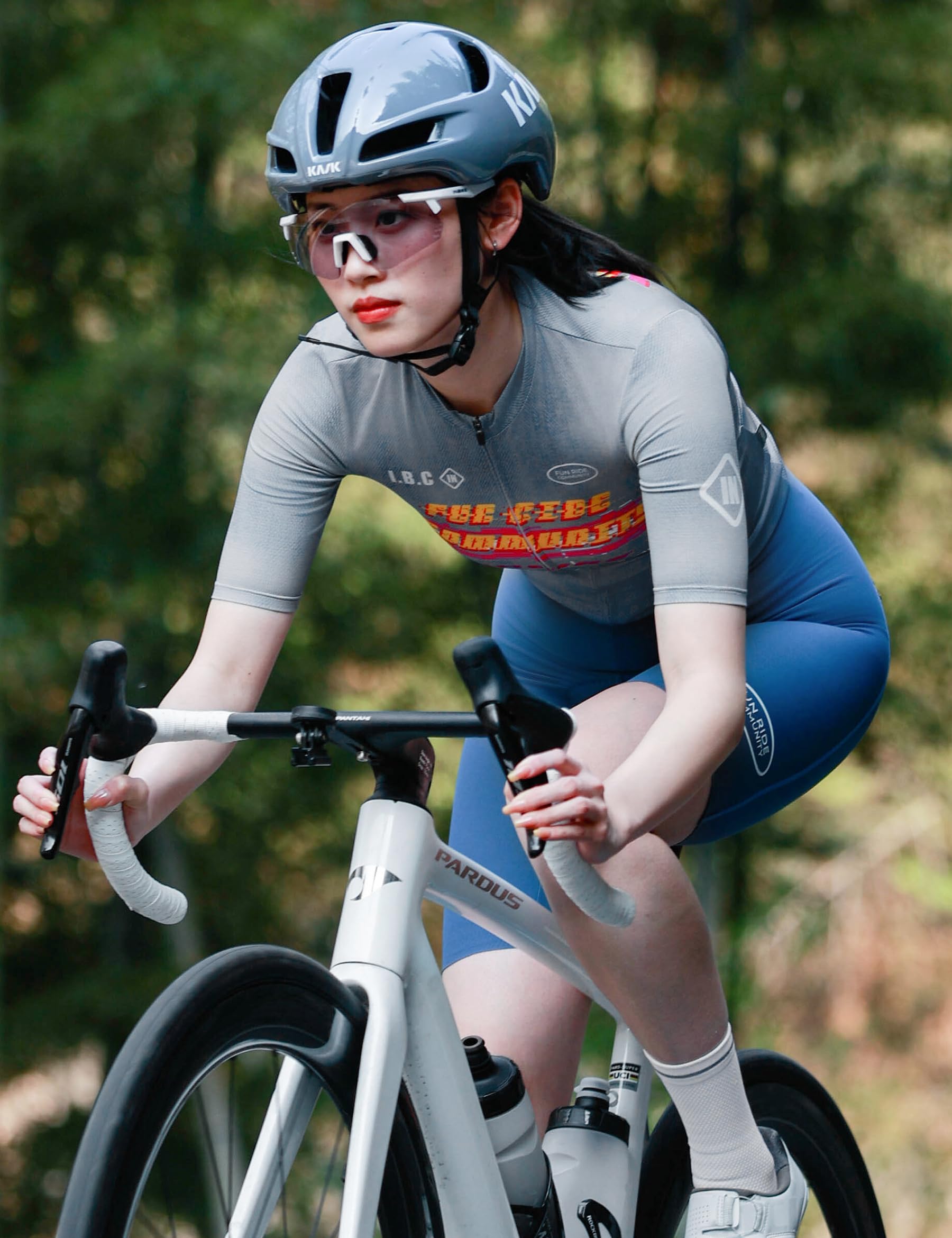 INBIKE Fahrradtrikot Radtrikot Damen Kurzarm Slimfit Sommer mit 3 Taschen Atmungsaktiv Schnelltrocknend UV-Protect Weich WW585