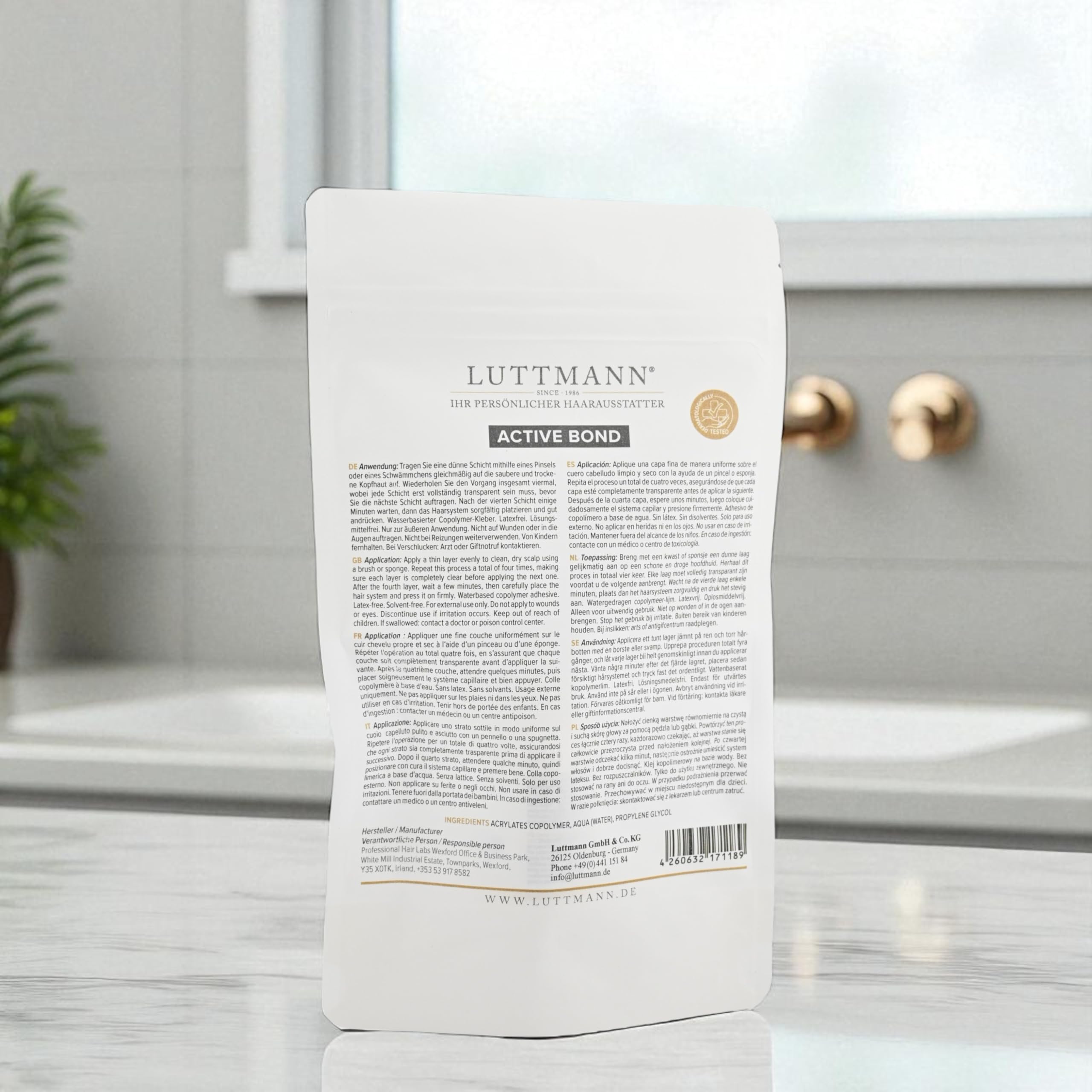 Active Bond 38 ml - La colle à perruque professionnelle avec une tenue maximale pour les Lace Wigs, les toupets, les systèmes capillaires & les postiches - testée dermatologiquement