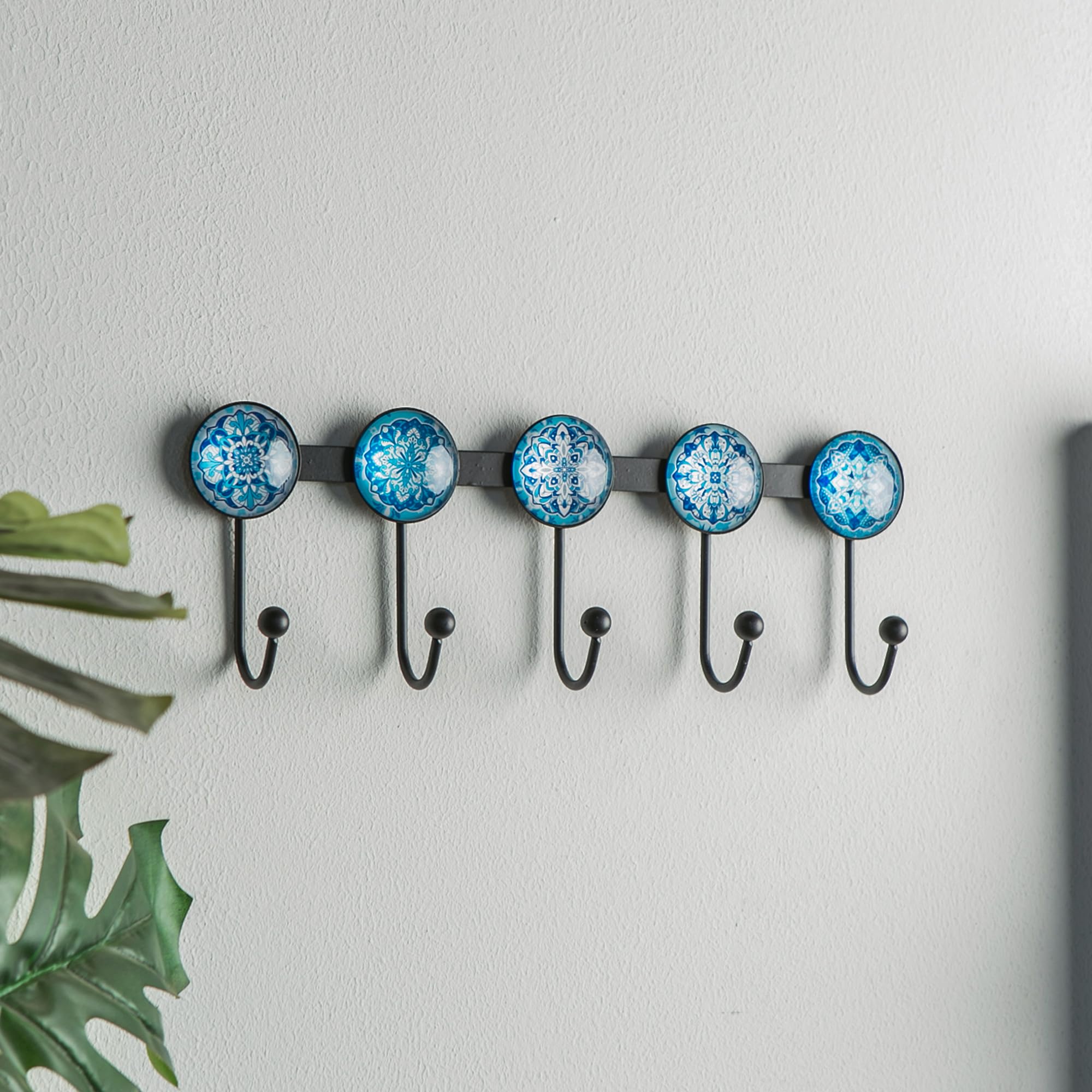 Perchero bohemio montado en la pared con 5 ganchos, diseño de mandala con diseño de glaciar, ganchos decorativos para colgar sombreros, llaves, toallas, bolsos, bolsos y batas, para entrada,