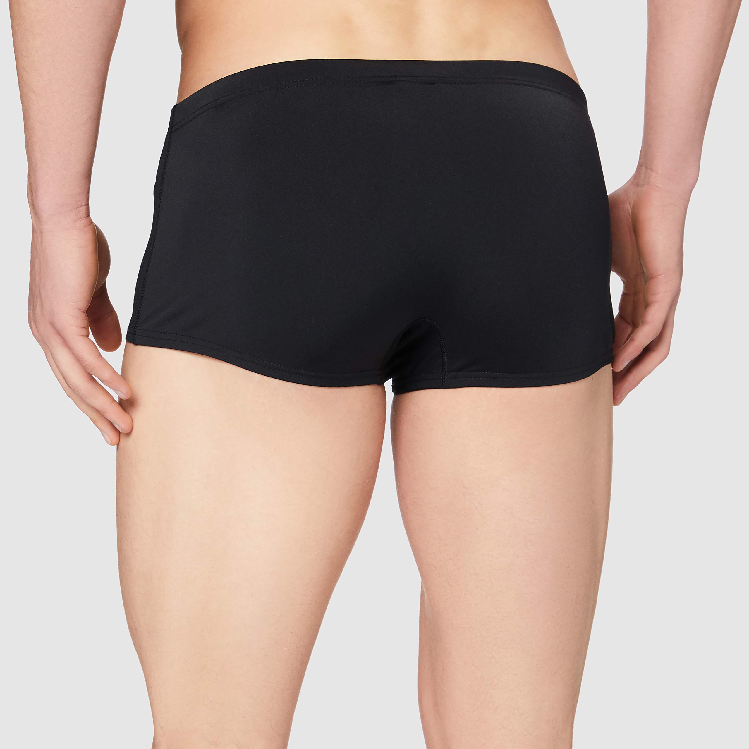 arena Solid Squared Short Short de Bain Court Solid pour Hommes, Maillot de Bain en Tissu MaxLife à Séchage Rapide avec Résistance Maximale au Chlore et Protection UV50 Homme
