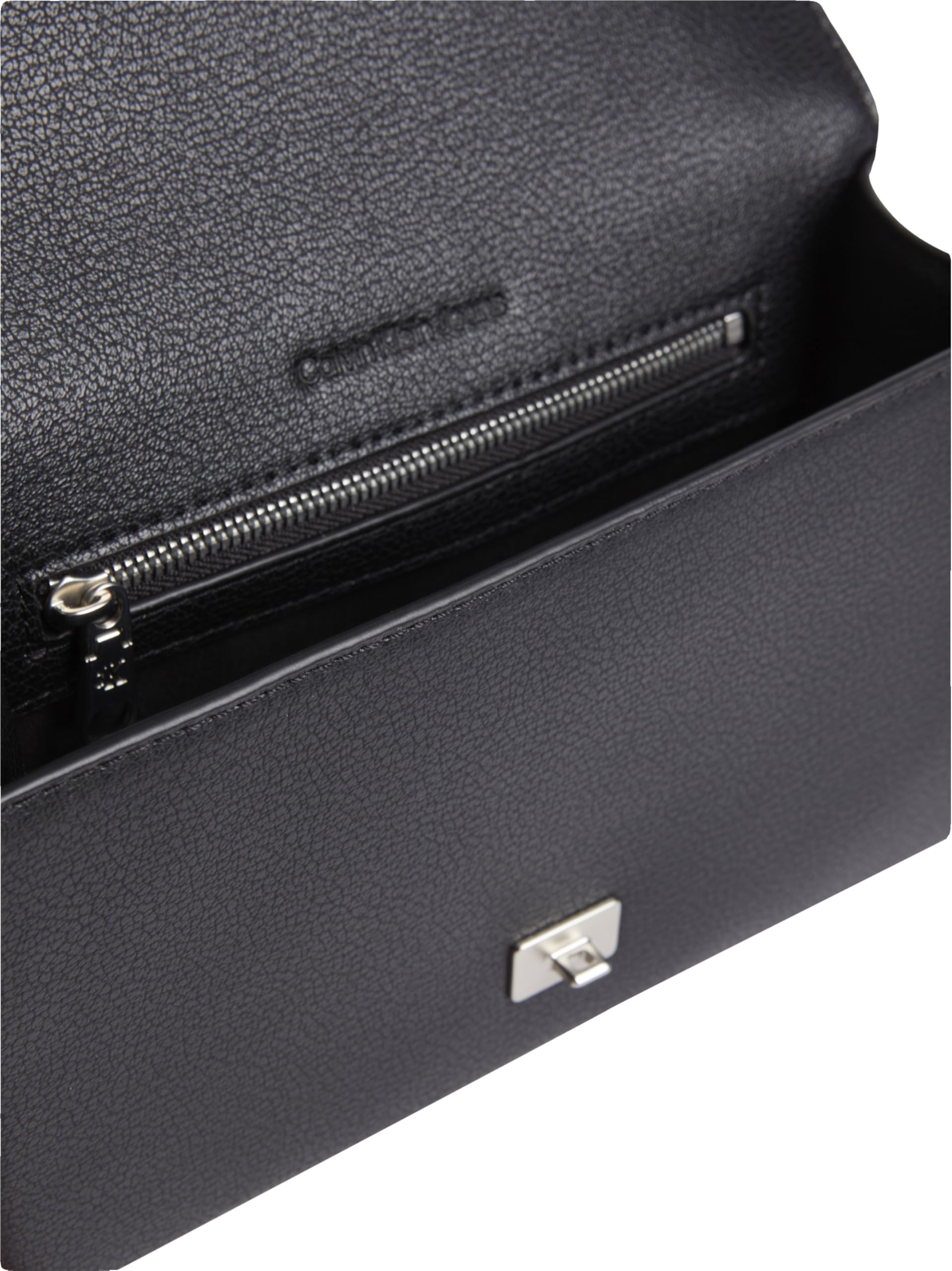 Calvin Klein Forged Chain Flap Bag, Crossover Mujer