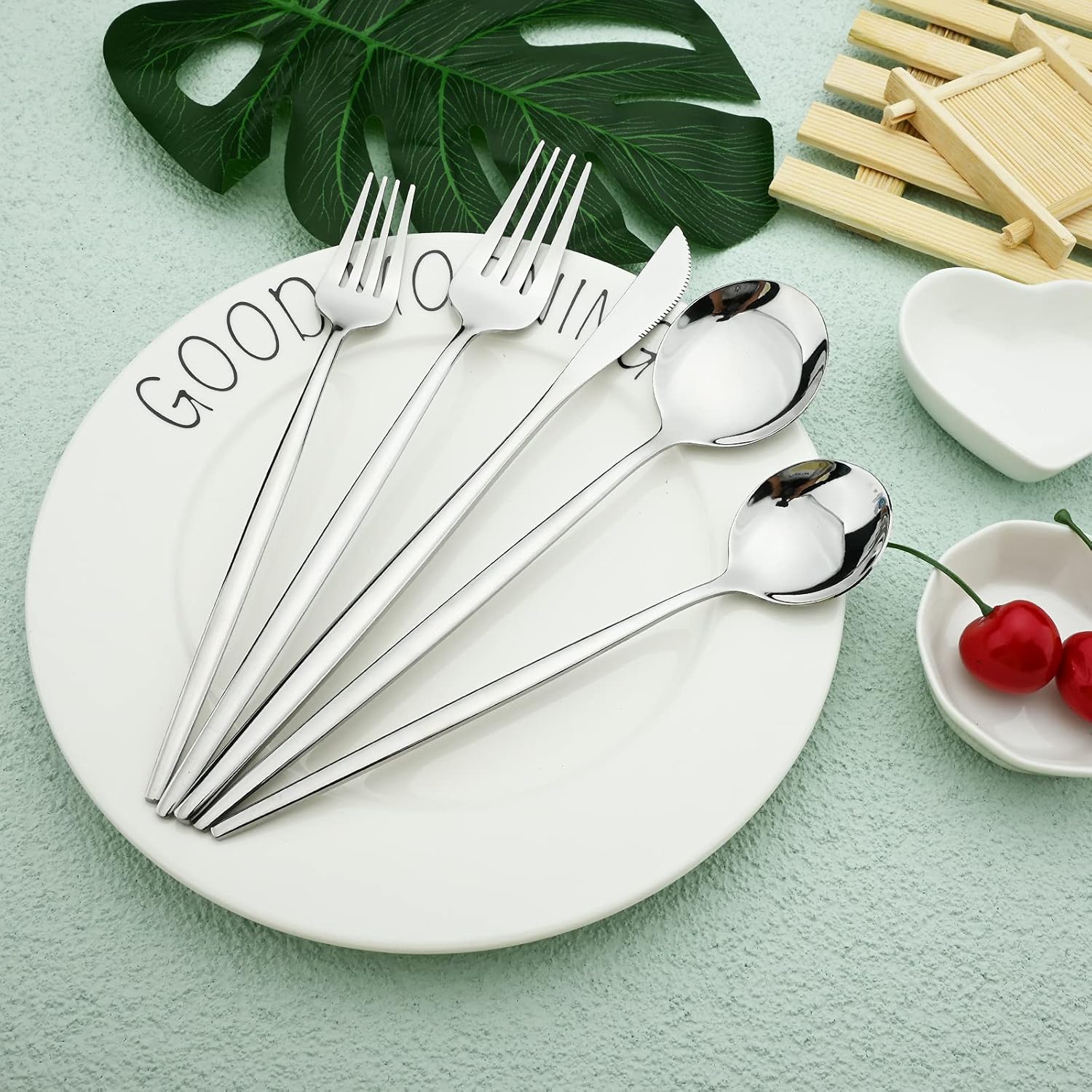 Shiny Silver Black Silverware Set 30 Pieces, 18/0 Stainless Steel Flatware Set，Service for 6，Kitchen Utensil Set, Tableware Cutlery Set, Mirror Polished & Dishwasher Safe