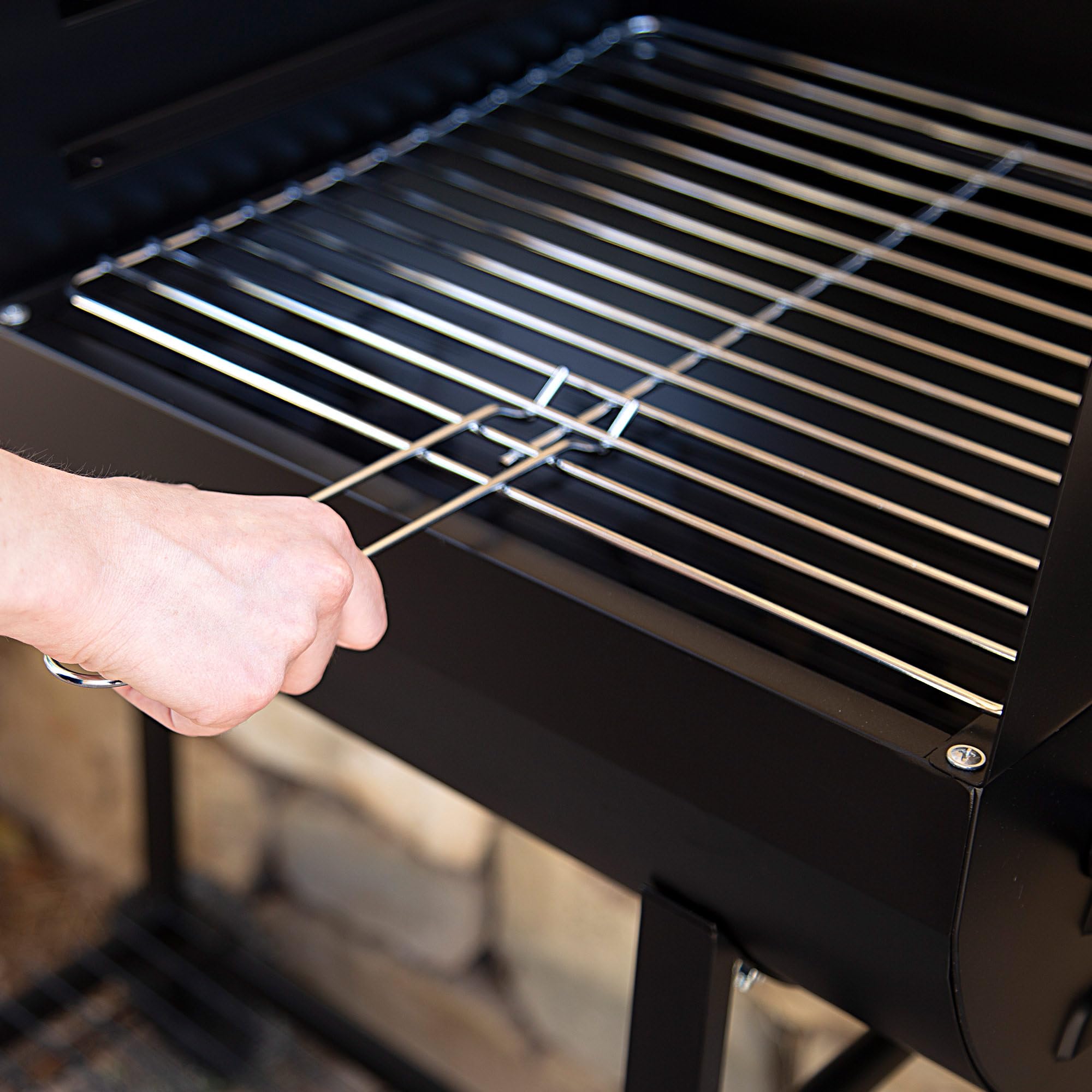 Aktive 52809 - Barbecue a carbonella e legna | Altezza regolabile | Misure 97x42x96 cm | Doppia griglia in acciaio e cassetto cenere estraibile | 2 ruote per un facile trasporto