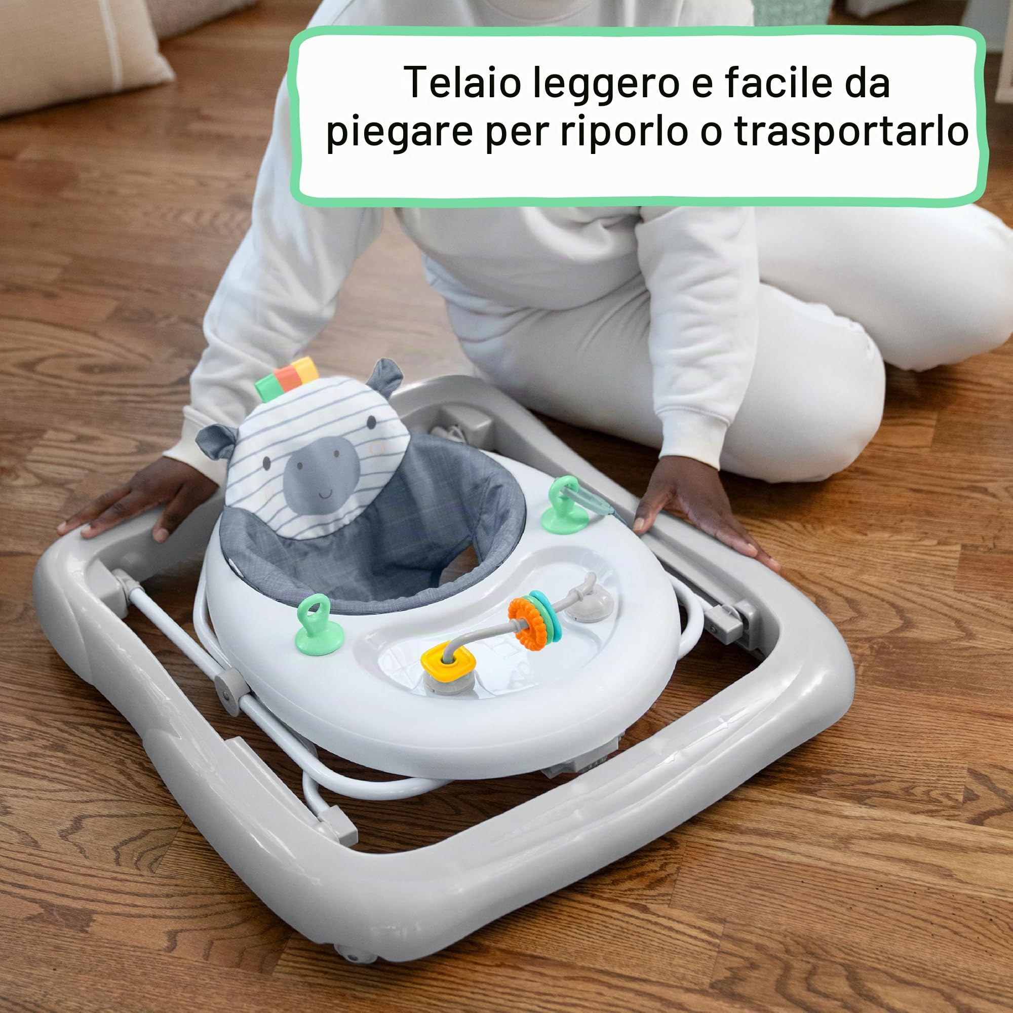 Ingenuity, Girello Multiattività Smooth Strides, Chambray, con Barra Regolabile in 3 Posizioni, Giocattoli Inclusi, Supporta lo Sviluppo, 6-12 Mesi