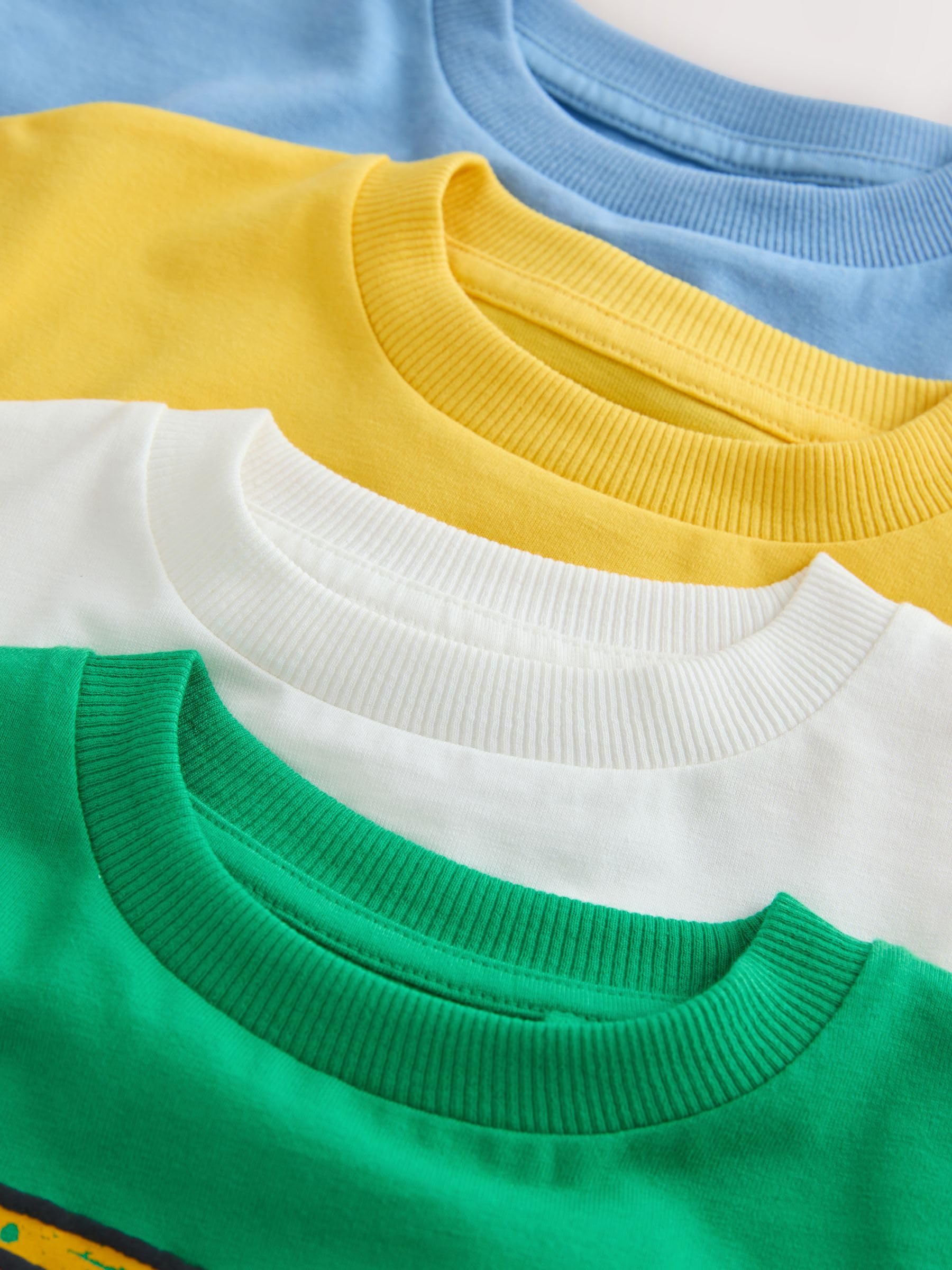 NEXT Niños Pack de 4 Camisetas de Manga Corta con Estampado gráfico