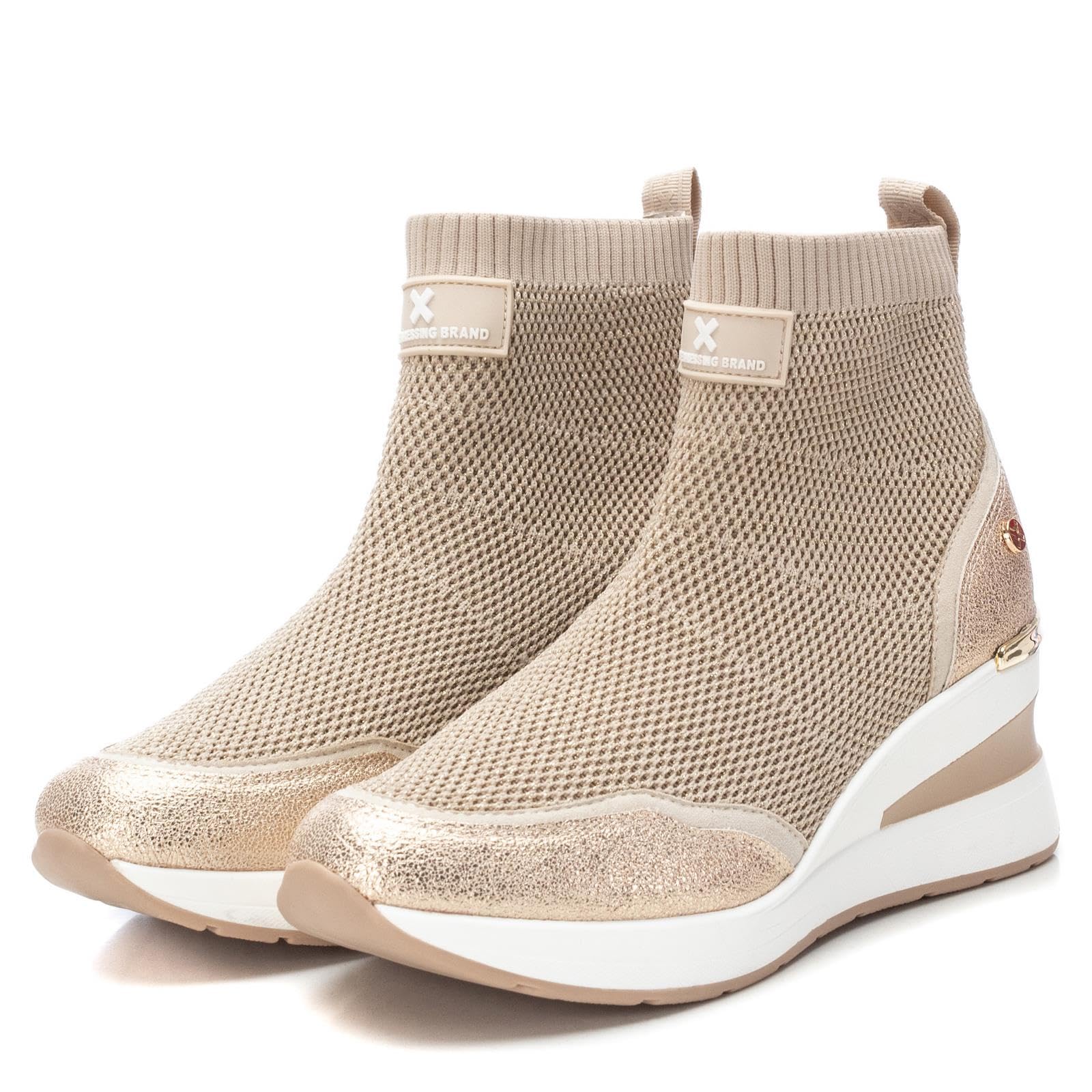 XTI - Zapatilla Mujer Beige - Calzado Cómodo y Versátil - Moda casual - Modelo 14240502 (Talla 35)