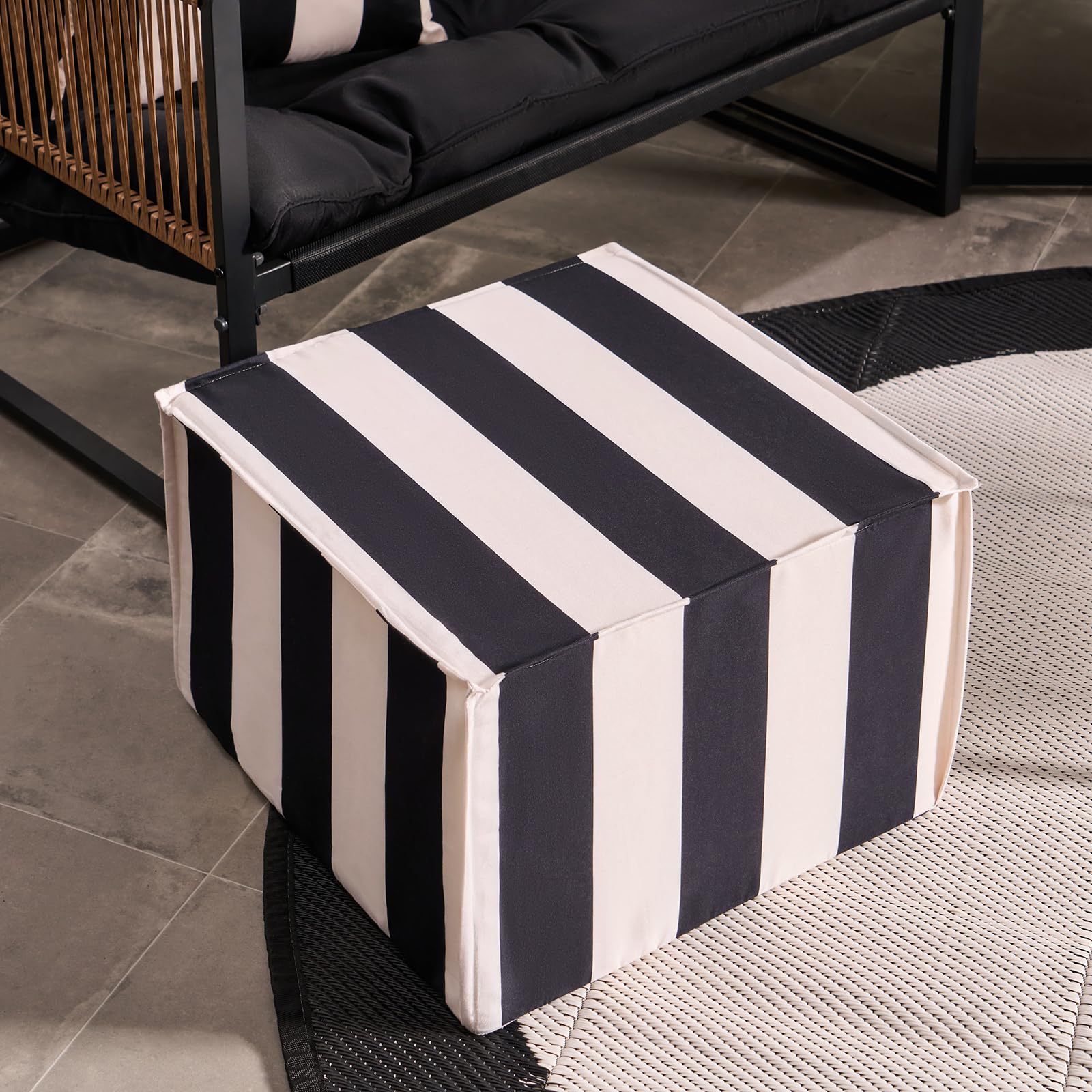 OHS Stripe Garden Pouffe Outdoor Indoor Foot Stool, Garden Furniture Portable Filled Cube Chair Pouffe Footstool Outdoor Ottoman Foot Rest for Patio Balcony Home Decor, Monochrome