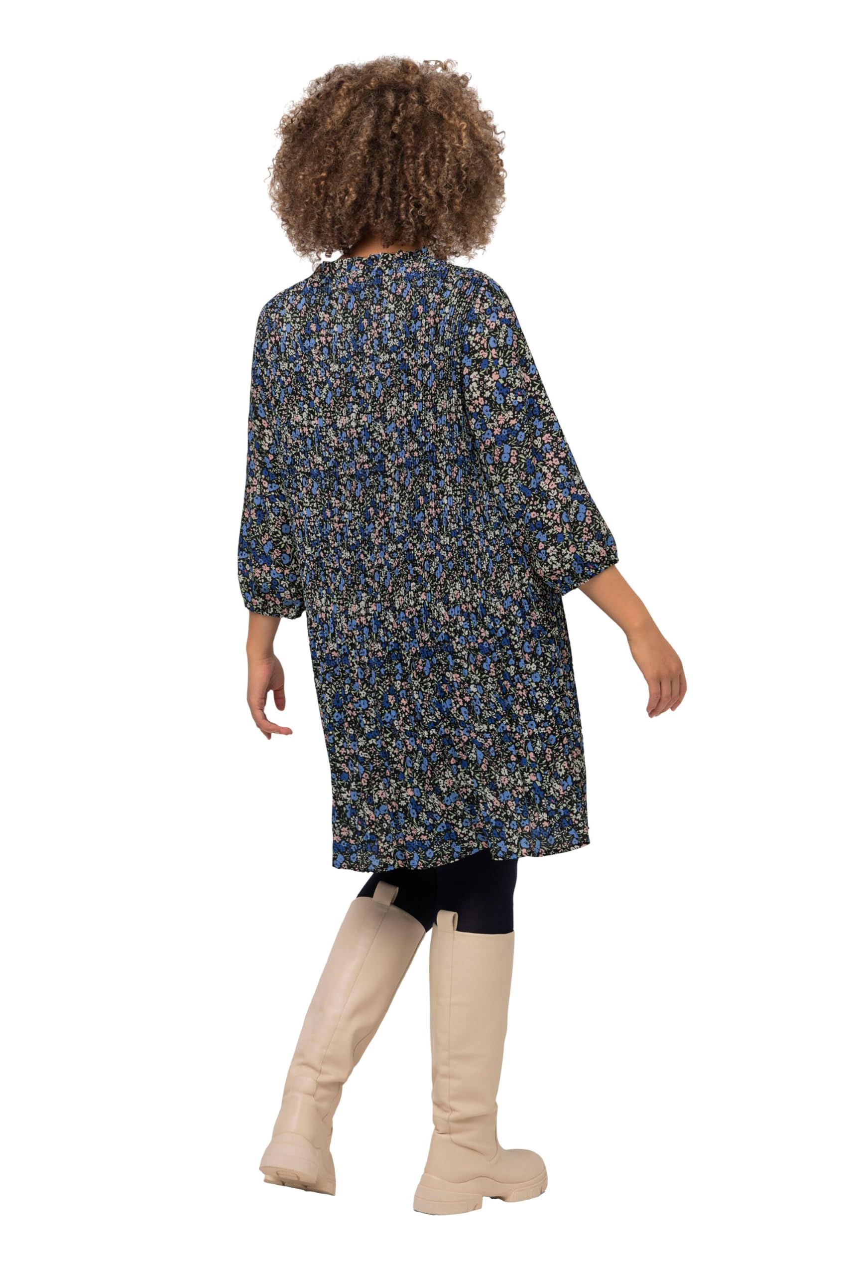 Ulla Popken Femme Grandes Tailles Robe Courte plissée avec Manches 3/4. Imprimé à Fleurs et col Montant avec ruchés. Marine 50+ 818129132-50+