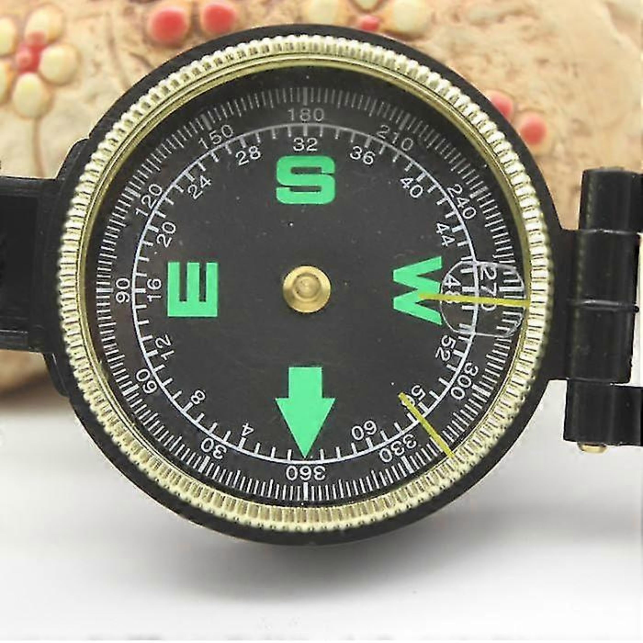 PARENCE – bussola da trekking con coperchio e ingrandimento – Rumore fluorescente – visualizzazione dei gradi – bussola portatile per campeggio, escursionismo, navigazione, ricerca dei sentieri – nero