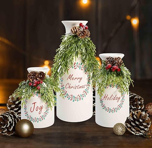 Miniatura 4 de Gift Boutique Juego de 3 jarrones de cerámica de Navidad, botellas blancas de vacaciones flocadas con decoraciones artificiales de Navidad mixtas,