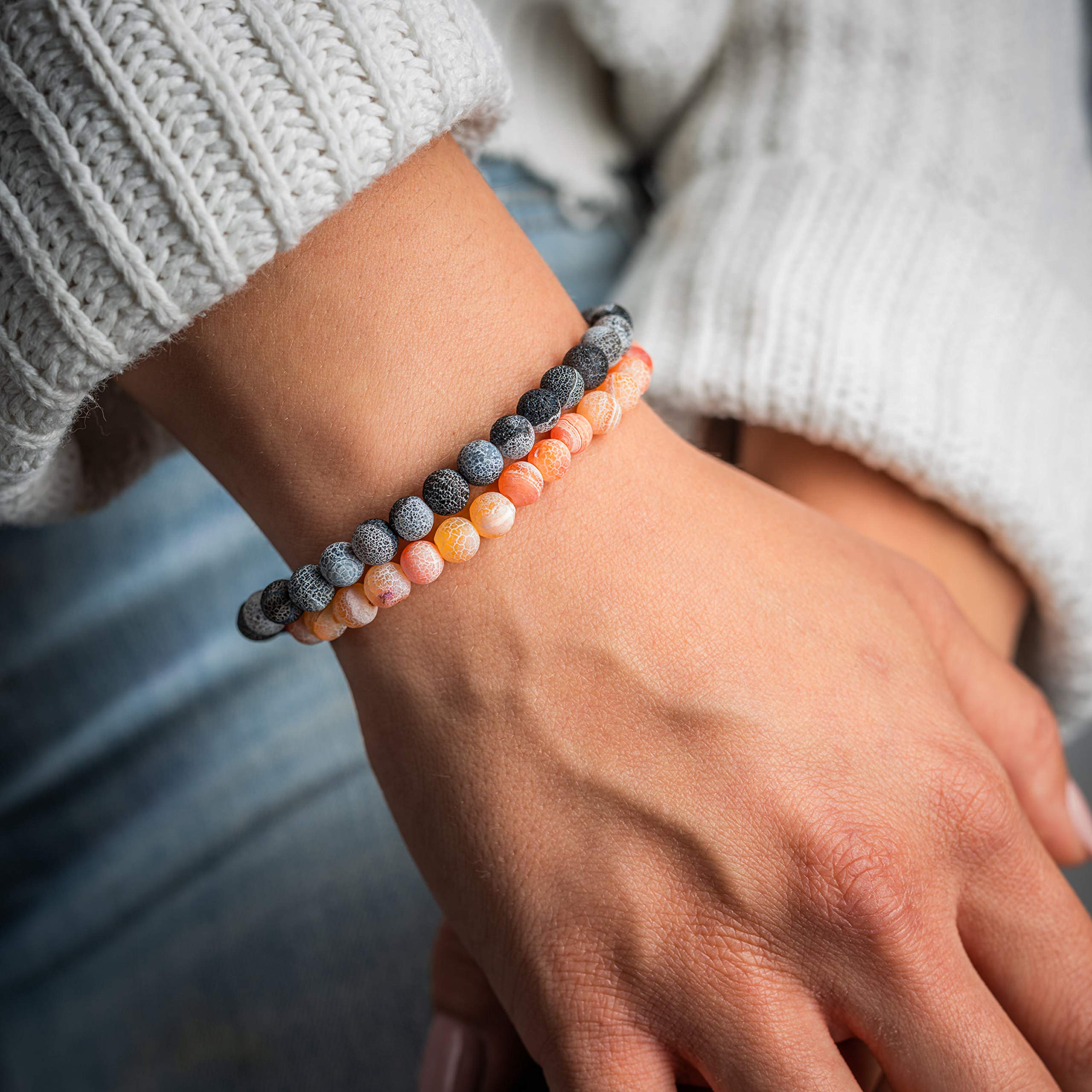 Made by Nami Set de 2 Pulseras de Chakra para Yoga Unisex - Pulsera de Cuentas de 6mm del Budismo Zen para la Familia y Amigos - Protección Tántrica - Amuleto de Buena Suerte - Talismán (negro y naranja)
