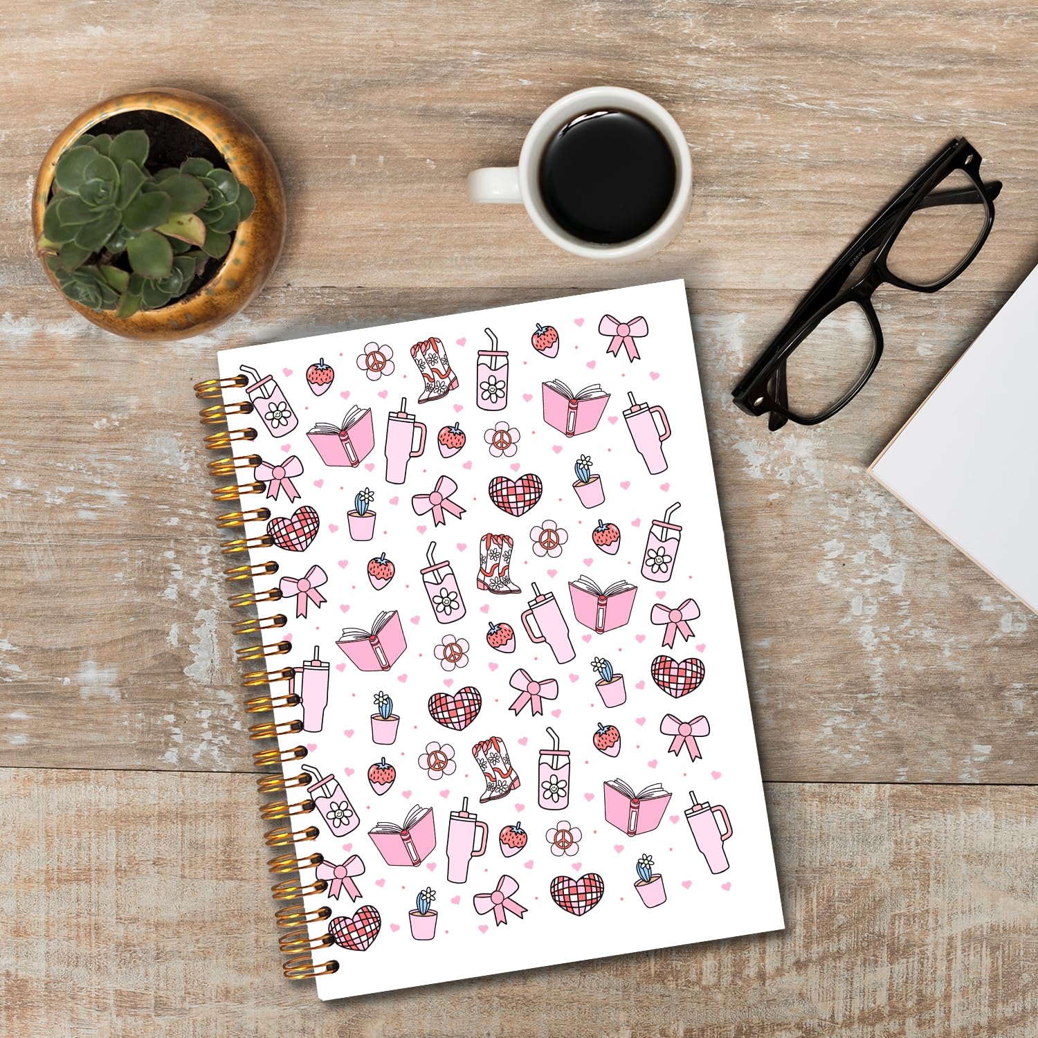 JINYO Taccuino carino da ragazza, Coquette Pink Bow Strawberry Journal, diario estetico preppy per donne, forniture per ufficio Coquette Girly, quaderni a spirale preppy da 14 x 20 cm