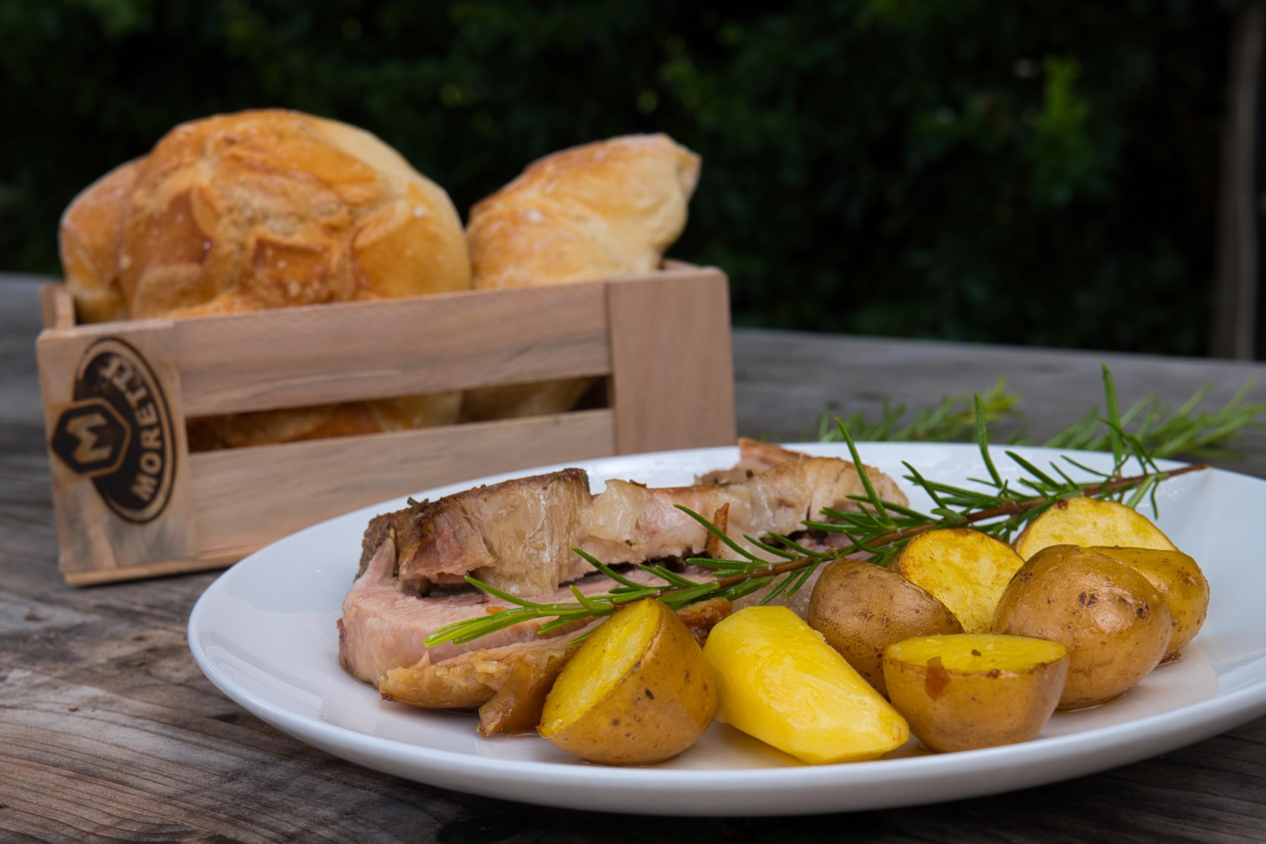 Porchetta di Ariccia IGP 3kg Sottovuoto | Croccante all'esterno | Prodotto Tipico | Senza Glutine | Senza Conservanti | Carne Selezionata di Maiale Italiana | In Regalo Tagliere - 2