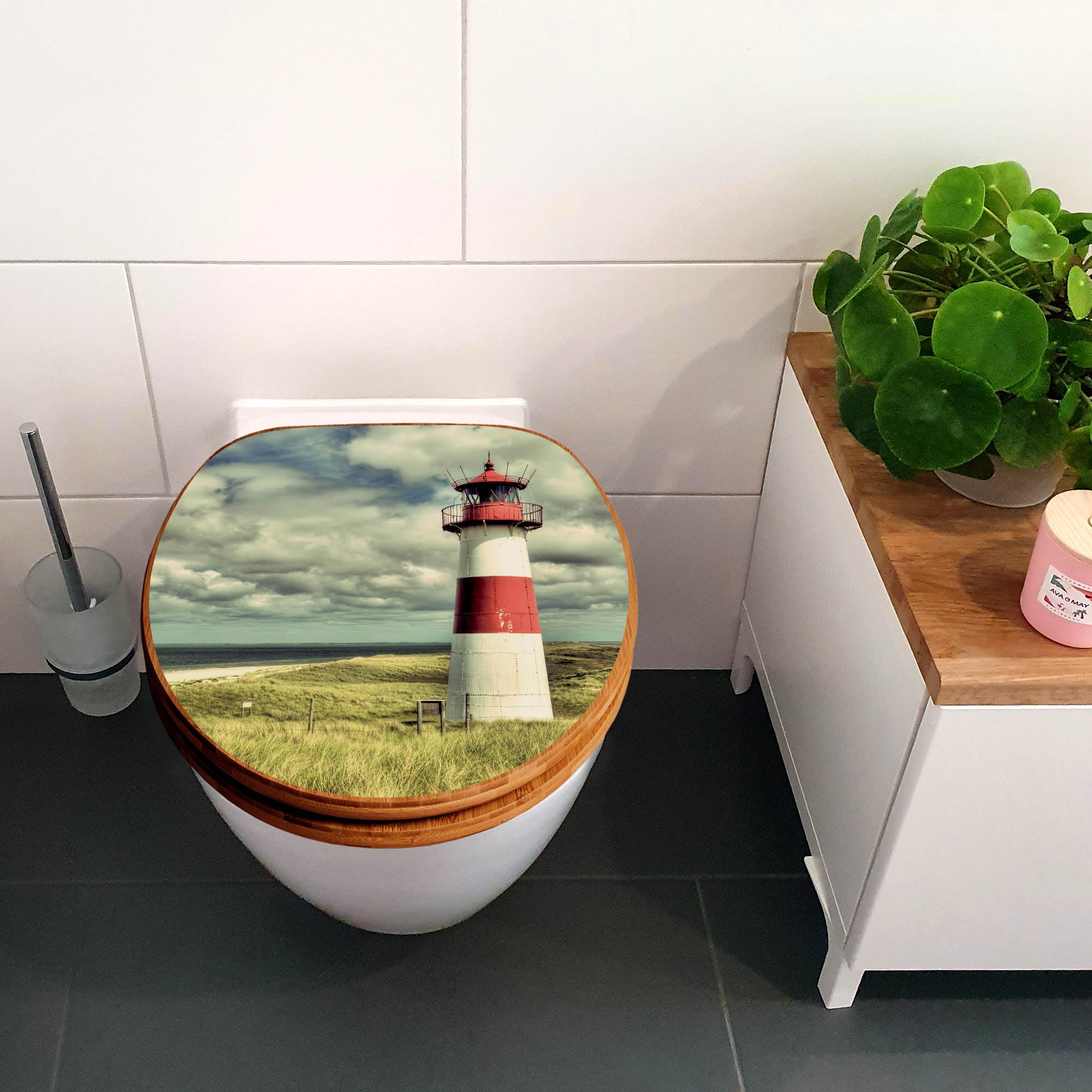 banjado Design WC Sitz Bambus Absenkautomatik 45,8x37,5cm - Toilettendeckel mit Absenkautomatik Holz - hochwertiger Bambus Klodeckel - WC-Sitz für gängigen Toiletten - Motiv Leuchtturm Sylt