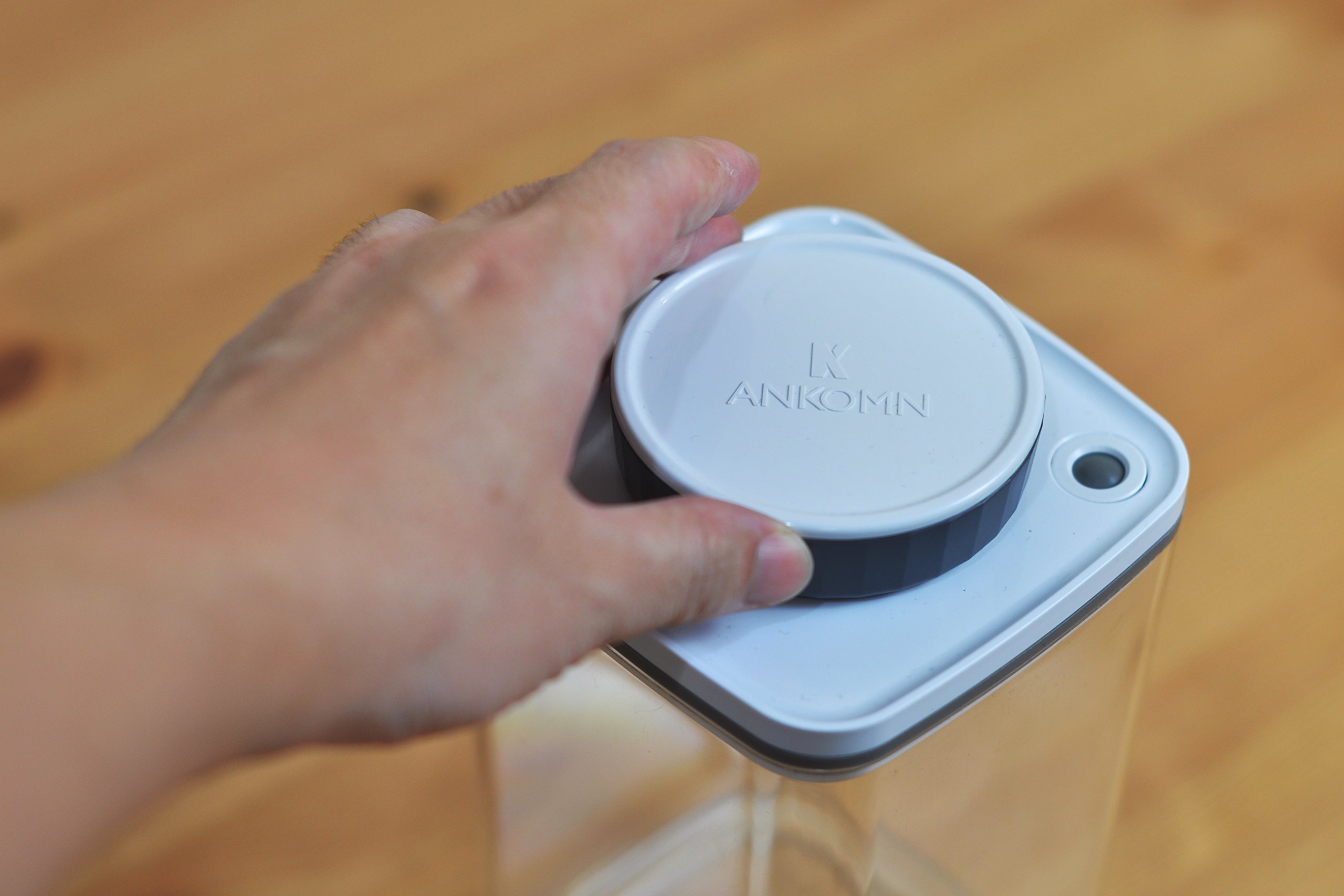 Amazon｜ANKOMN ダイアル式真空保存容器ターンシール 遮光