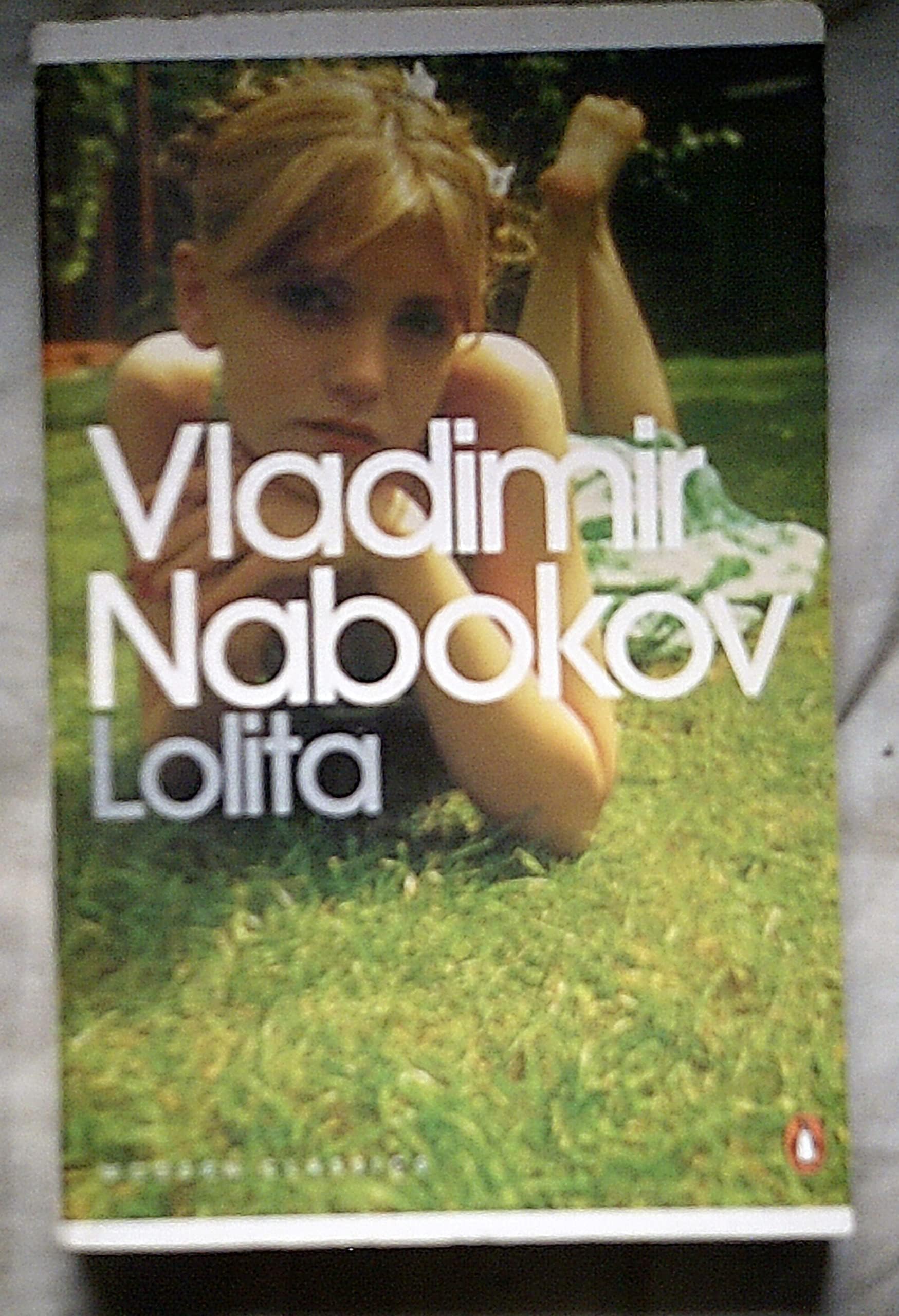 By Vladimir Nabokov - Lolita (Penguin Classics) (New Ed)