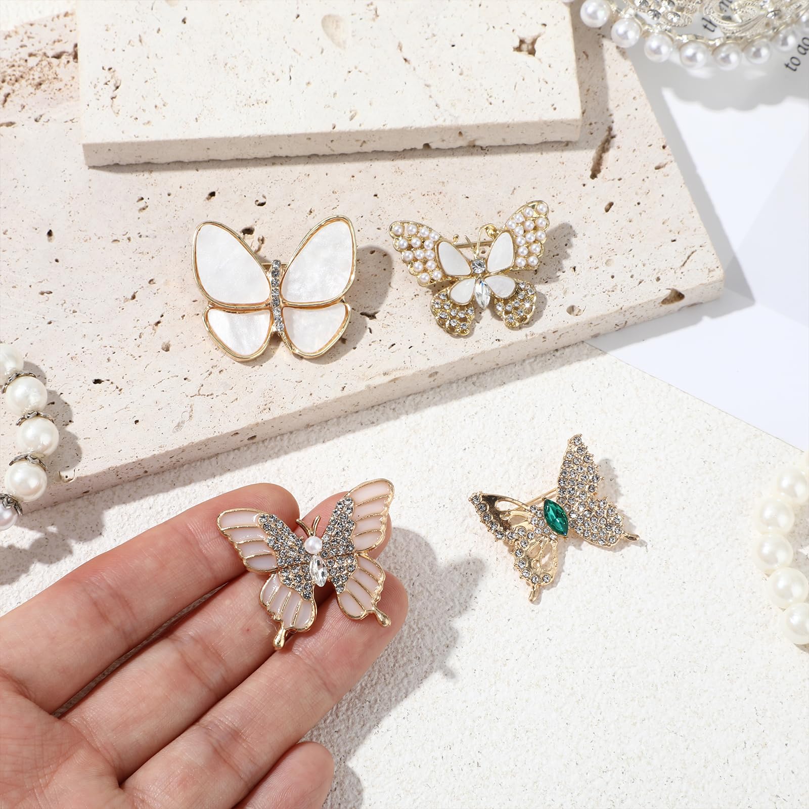 Andibro 4 Stück Schmetterlings Broschen für Damen,Strass Perlen Broschennadeln Modische Gold Broschen Anstecknadeln Elegant Schal Anstecknadel Clip Abzeichen Corsage Schmuck