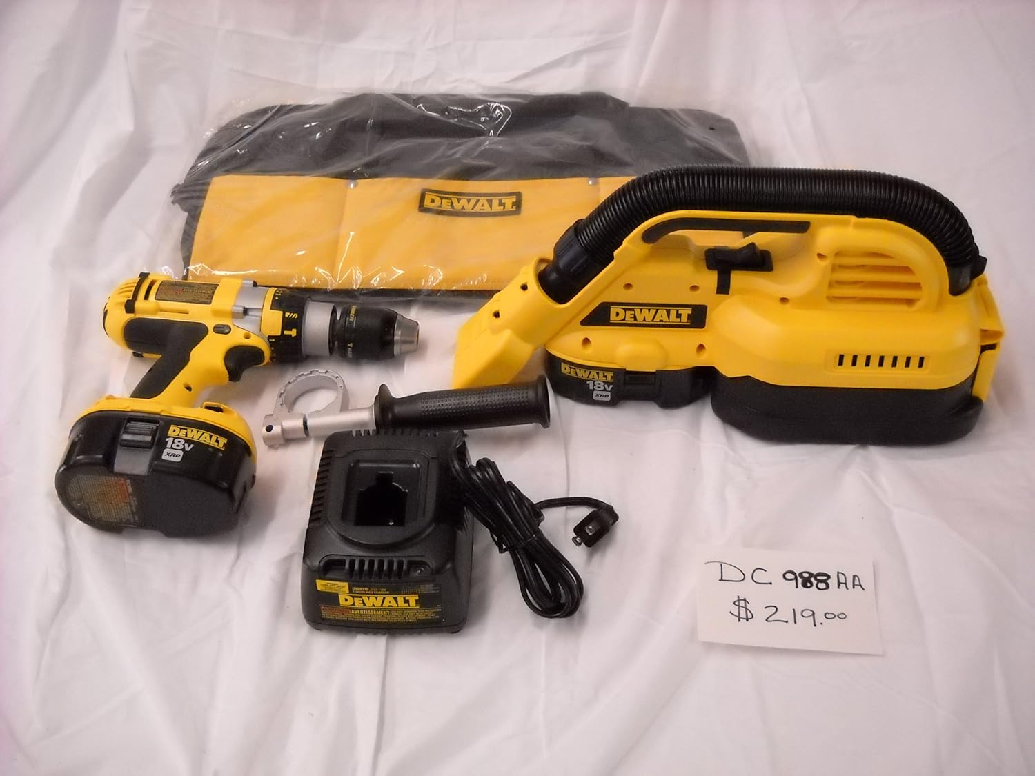 DEWALT DC988AA 高耐久 18ボルト コードレス 2ツール コンボキット ハンマードリルとハンドバキューム付き