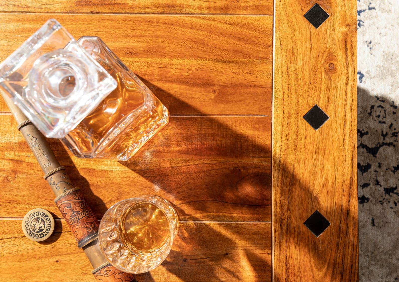 MASSIVMOEBEL24.DE | Oxford Couchtisch aus Akazienholz #428 im Kolonialstil - Honig lackiert | 110x60x40 cm | Massivholztisch Fernsehtisch Beistelltisch