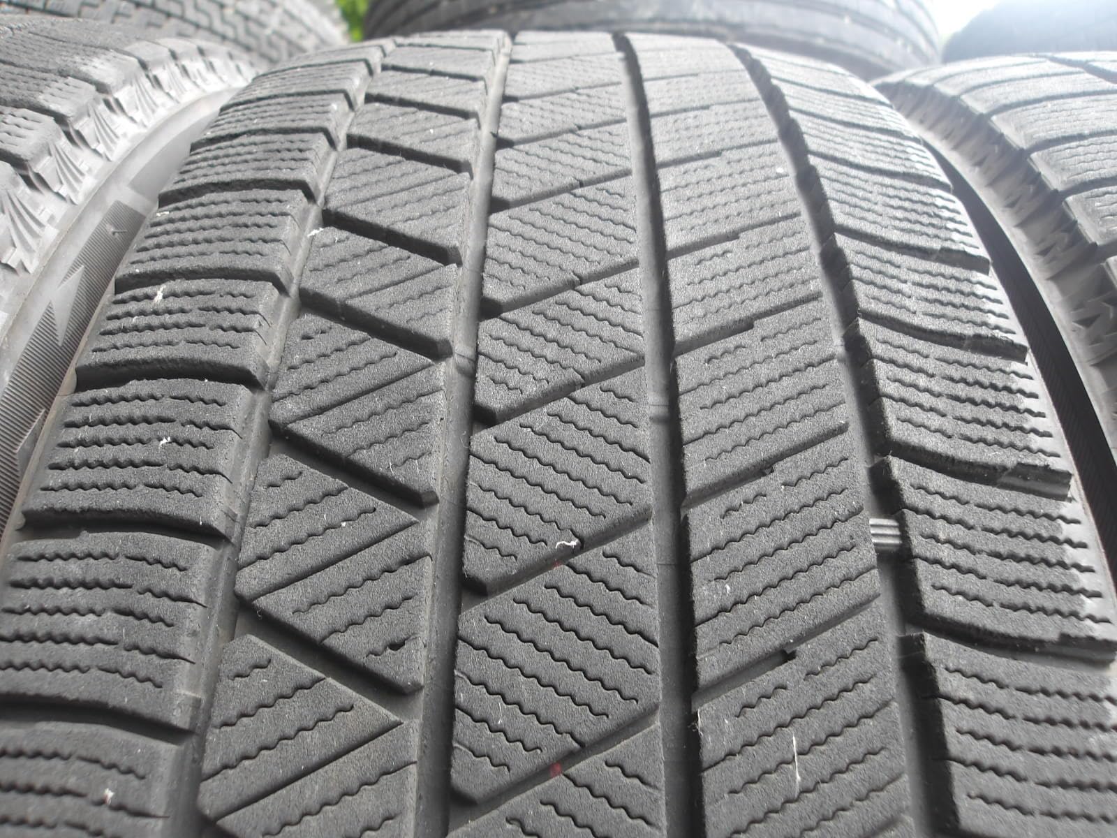 【10/31まで】BLIZZAK VRX3 195/50R19 ホイール込み スタッドレス4本セット Amazon.co.jp: M484-ソ1 195/50R19 冬4本セット スタッドレス 88Q 195