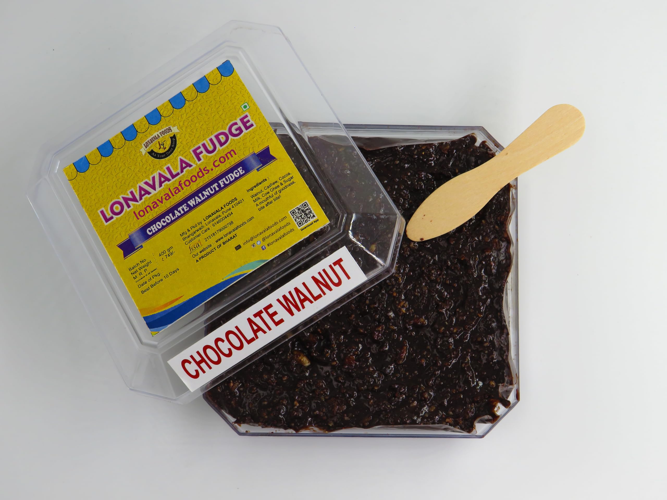 Famous Chocolate Walnut Fudge - 200 Grams | Natural and Healthy Snacks, Vegan & Gluten Free | No Added Preservatives & Colours | Sweetened with Walnut Chocolate Fudge Cubes