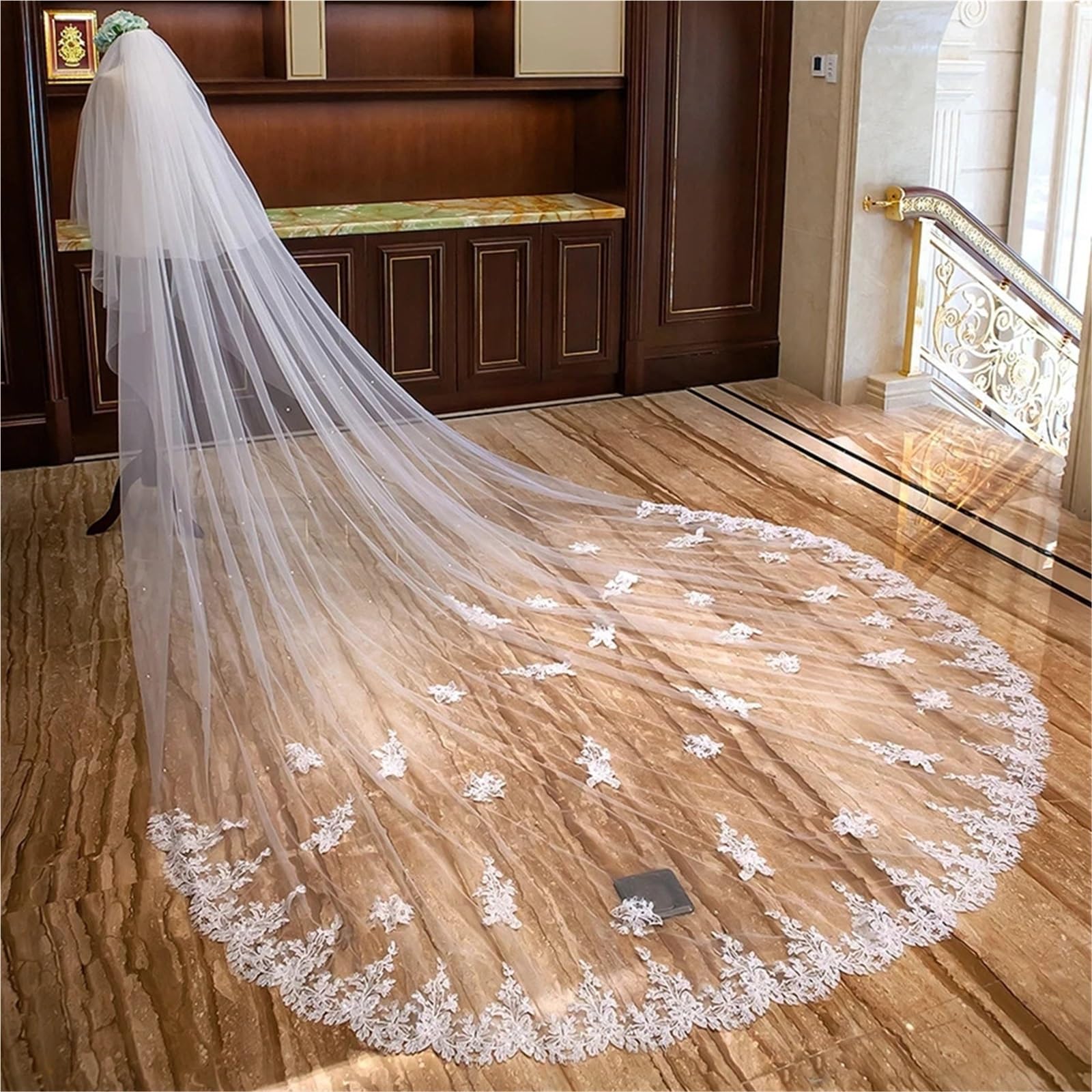 Generisch 3 Meter Brautschleier mit Spitzenapplikationen Kathedrale Hochzeitsschleier Elegante Braut Hochzeitsaccessoires