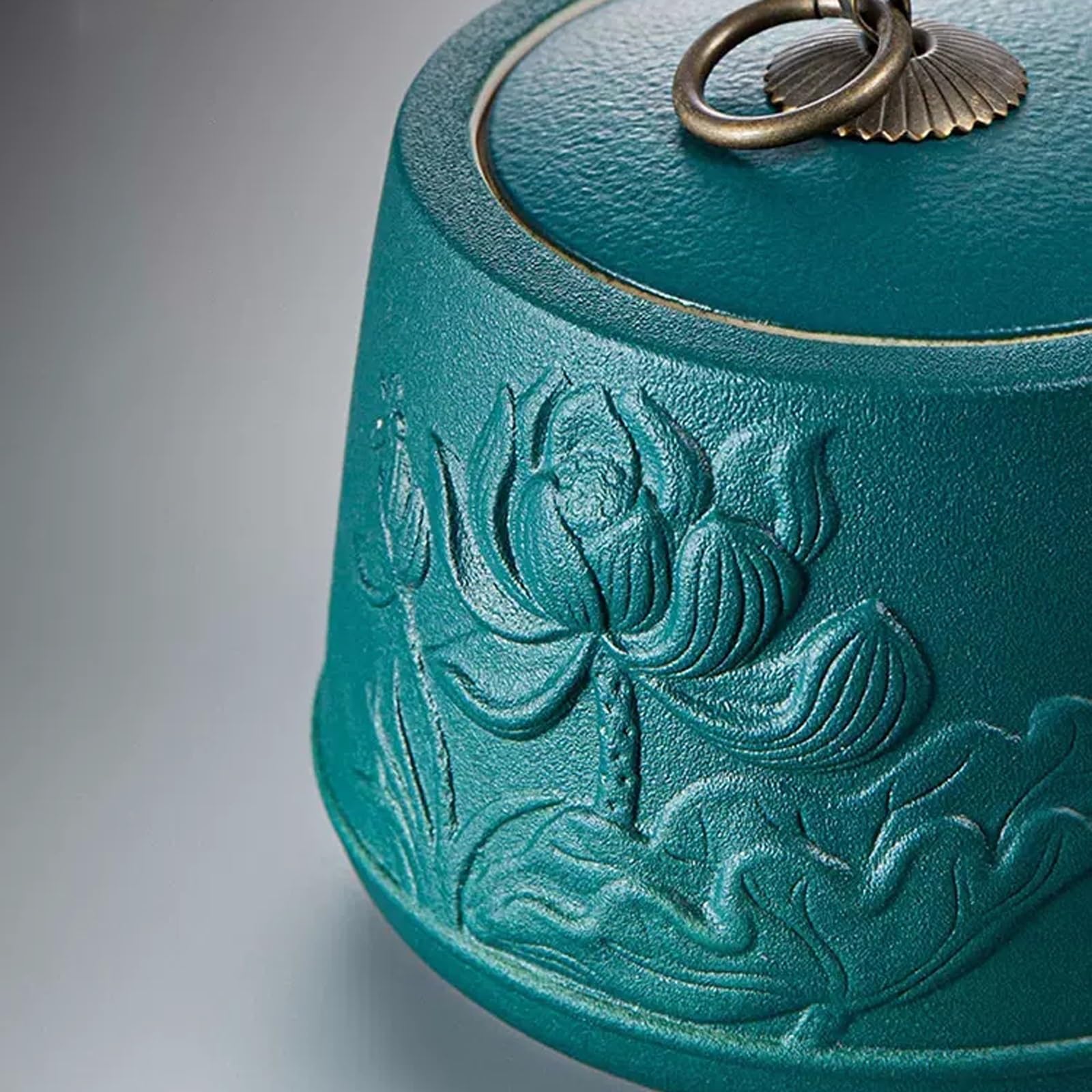 Pudełko na herbatę Porcelanowe pudełko na herbatę luzem, matowe ceramiczne pudełko na herbatę z zamkniętą pokrywką, wytłoczone liście lotosu i kwiaty Pojemnik na herbatę 830 ml Pojemnik do
