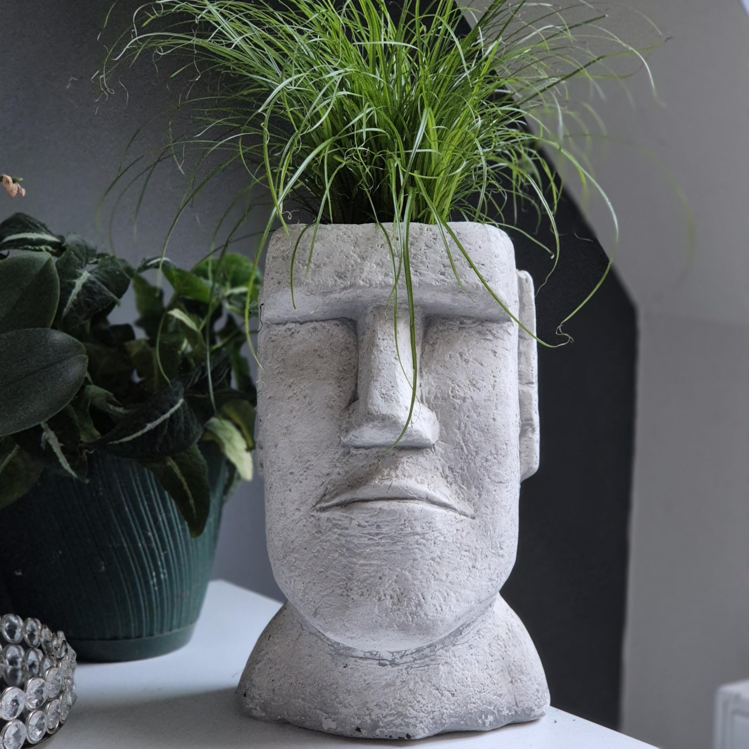FABRIQ Moai figurka dekoracyjna do ogrodu, sztuczny kamień z doniczką, wysokość 26 cm, 6 kg, ręcznie malowana statuetka wysp wielkanocnych
