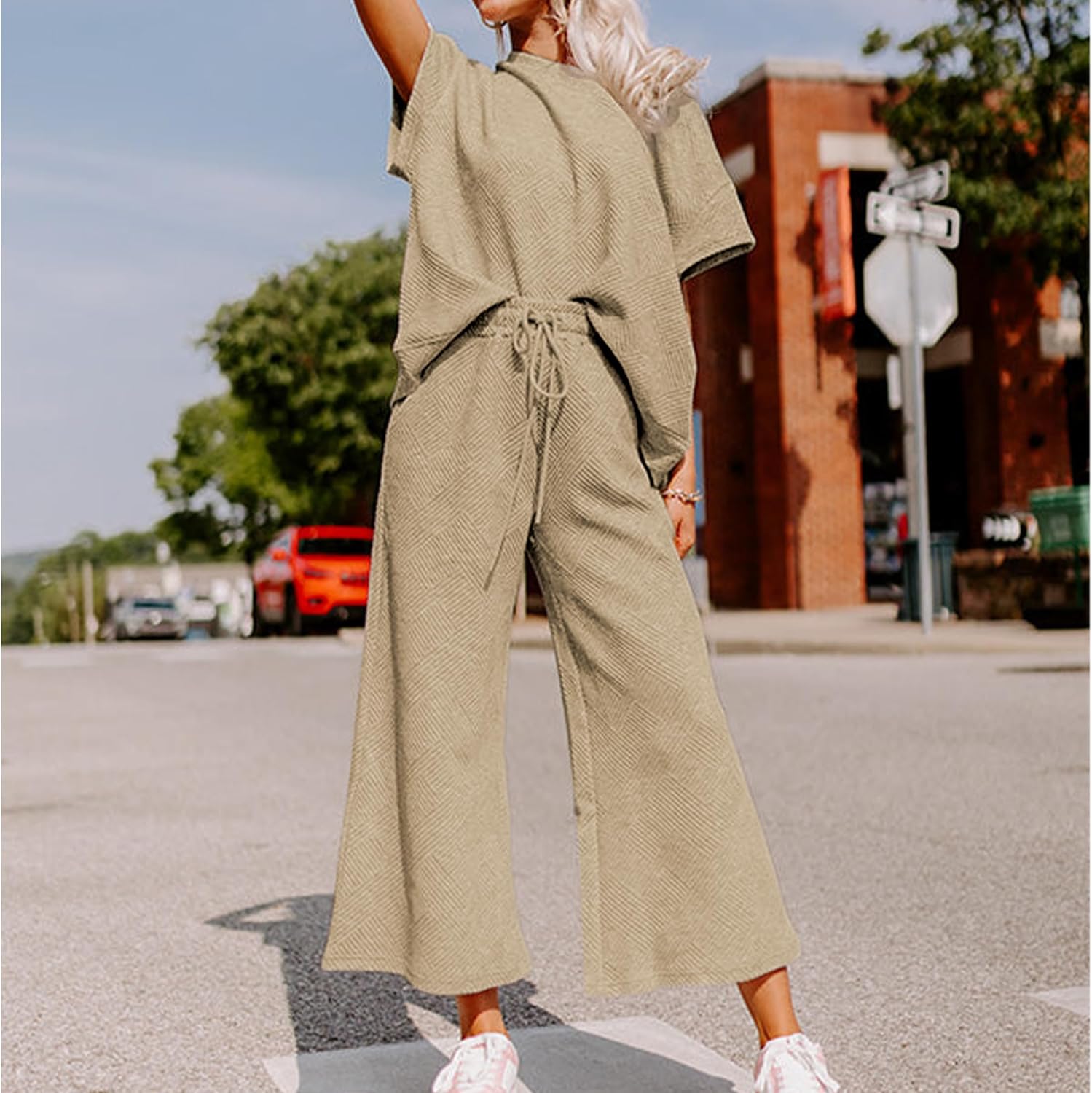 Women's 2 Piece Outfits Textured Sweatsuit 3/4 Batwing Sleeve Crew Neck Pullover Top Wide Leg Pant Tracksuit Set - Image 7