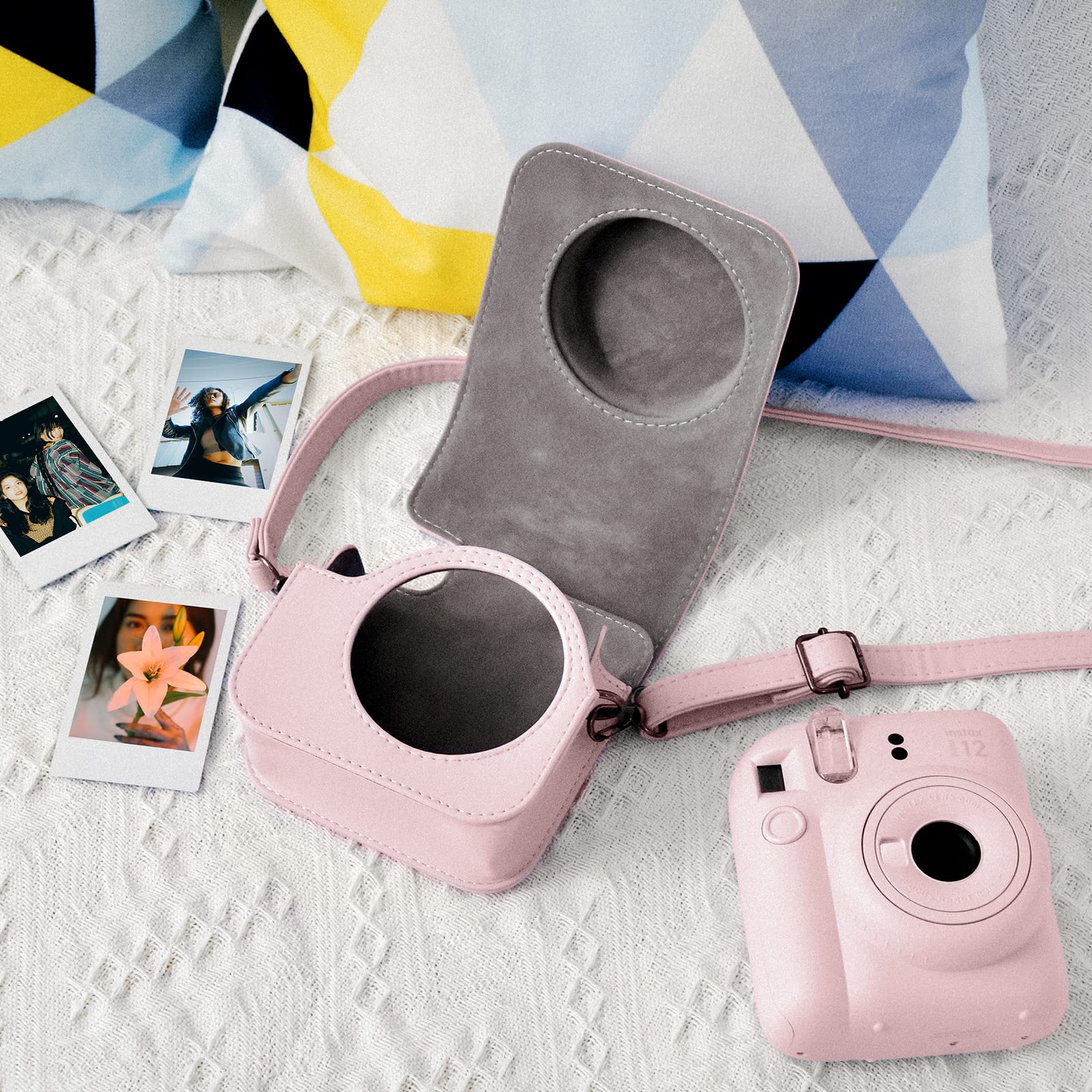 MUZIRI KINOKOO Housse Instax Mini 12 - Cuir PU Étui de Protection pour Fuji Instax Mini 12 Appareil Photo - avec Pochette Photo Stocker des Films ou Photos - Bandoulière Réglable - Rose