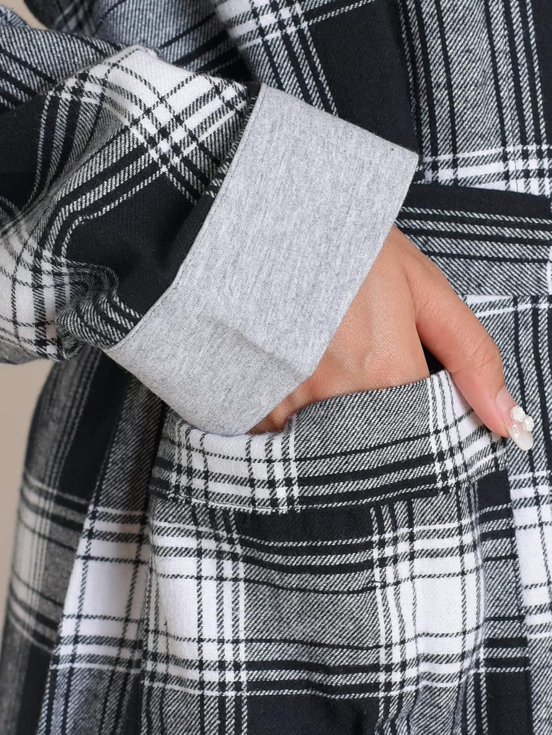 Latuza Women's Plaid Flannel Robe Long Cotton Bathrobe with Pockets - Image 3