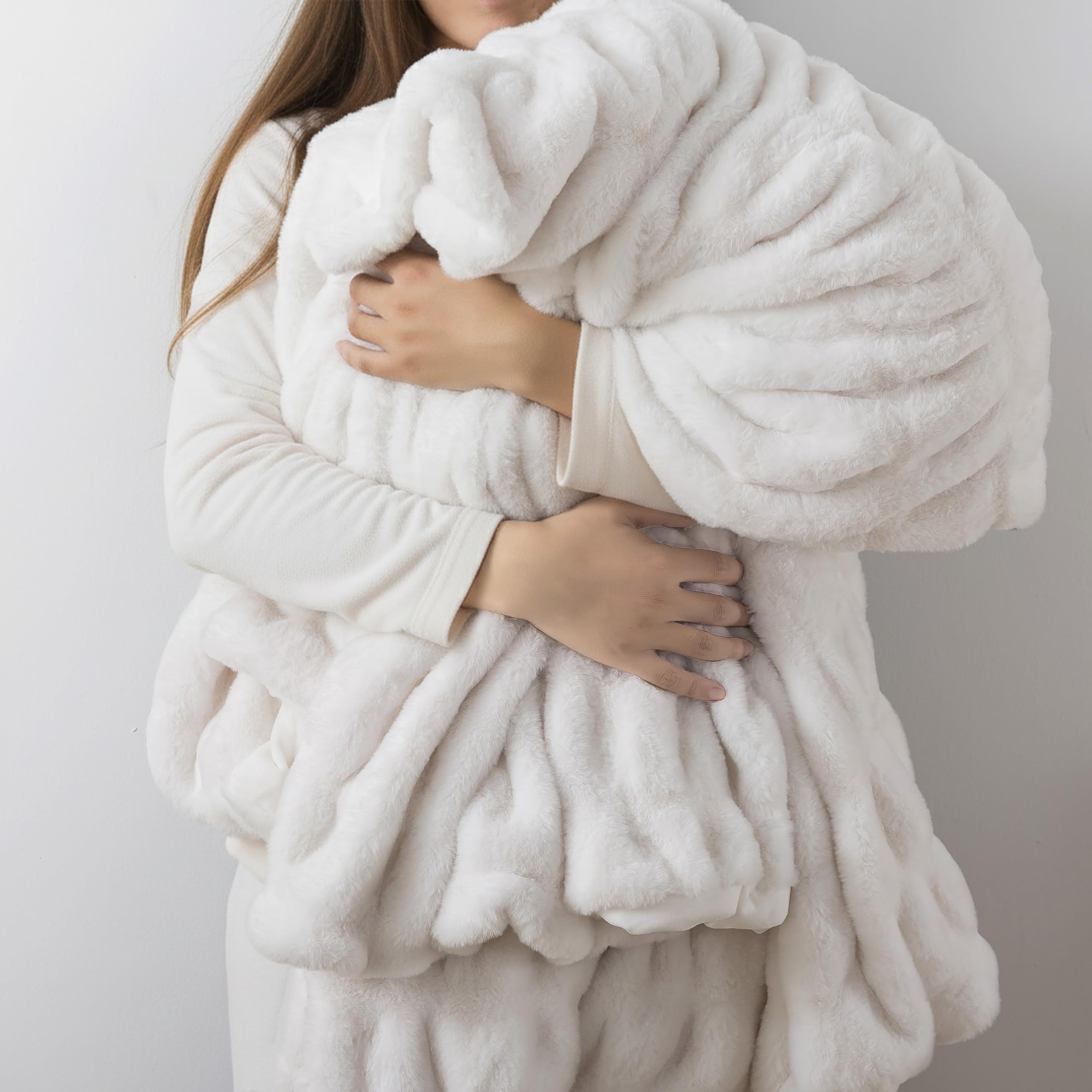 WDCOZY WDCOZY Ruched Faux Fur Throw Blanket Soft Cozy Fluffy Luxurious Blankets Couch Bed Sofa Chair Home Decor Warm Furry Fall Winter Plush Rabbit Fur Bubble Blanket 50" x 60", Ivory Cream White