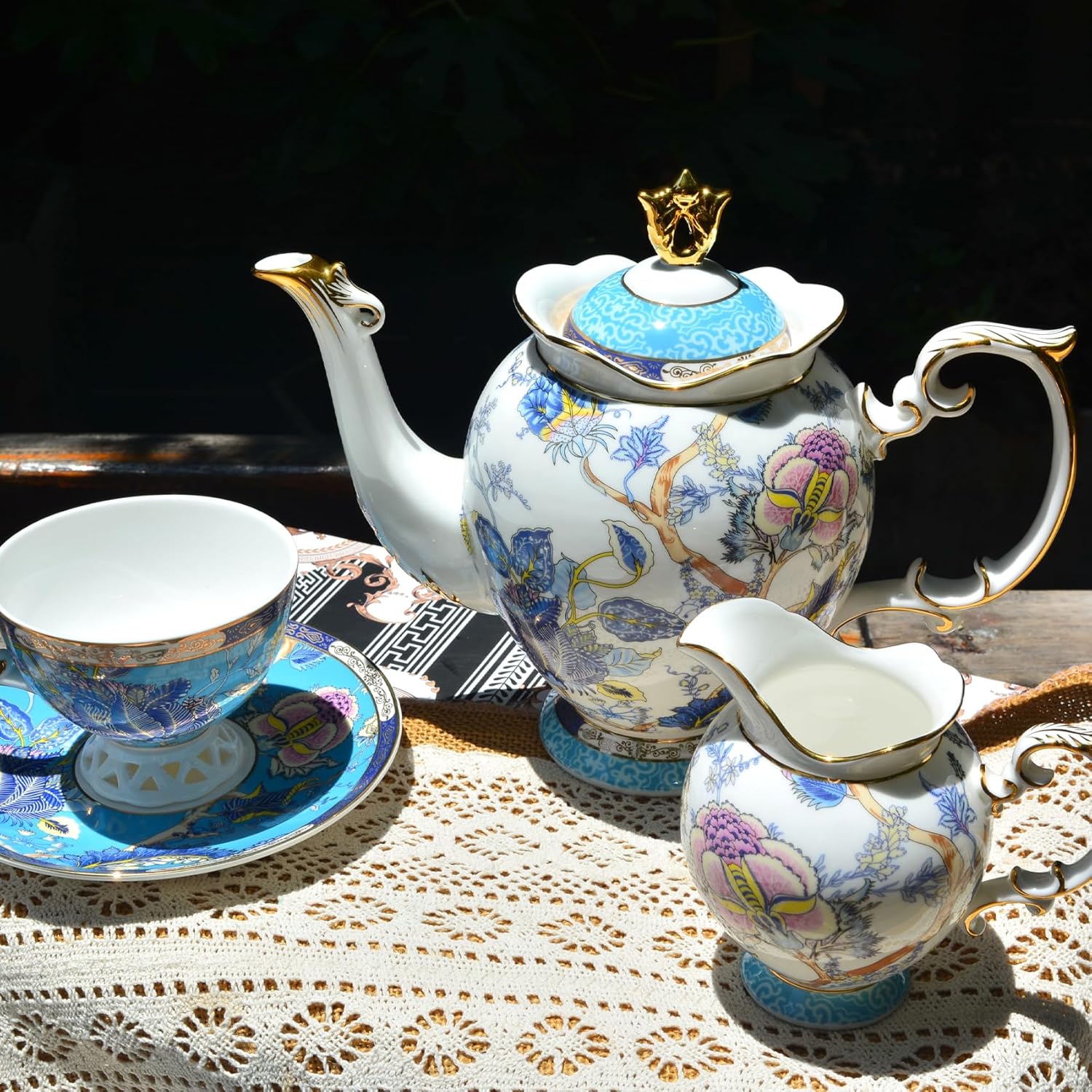 ACMLIFE Bone China Tea Cups, Tea Cup and Saucer Set for 1 Blue and White China Tea Cup 6.7oz Floral Vintage China Coffee Set for Women Party Gift Giving with Gold Trim and Gift Box - Image 9