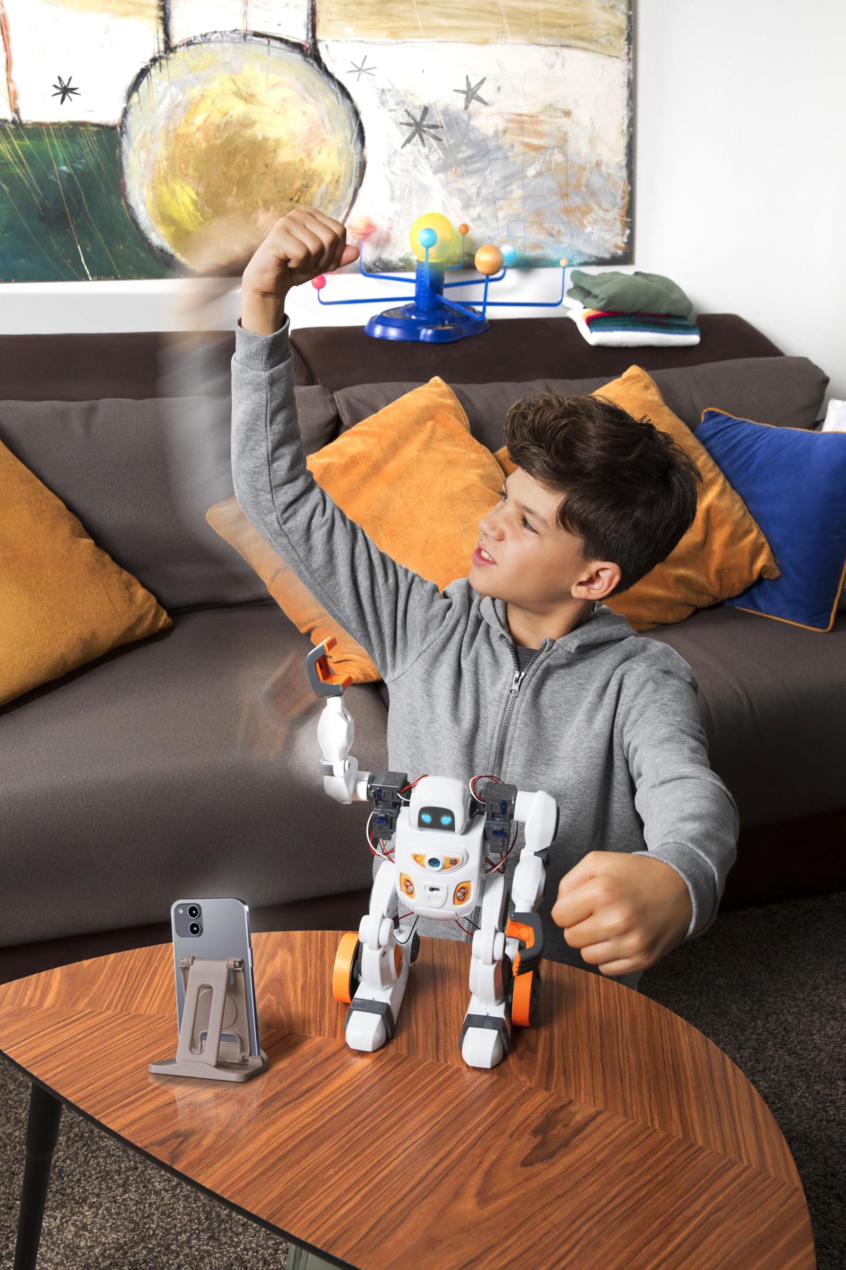 Clementoni Scienza e Gioco Robotics - AIRO PRO, Robot da Assemblare, Bambini 9+ Anni, con APP Dedicata e Tecnologia AI, Imita Movimenti con l'Intelligenza Artificiale, 6 Motori, Lingua Italiana, 19449