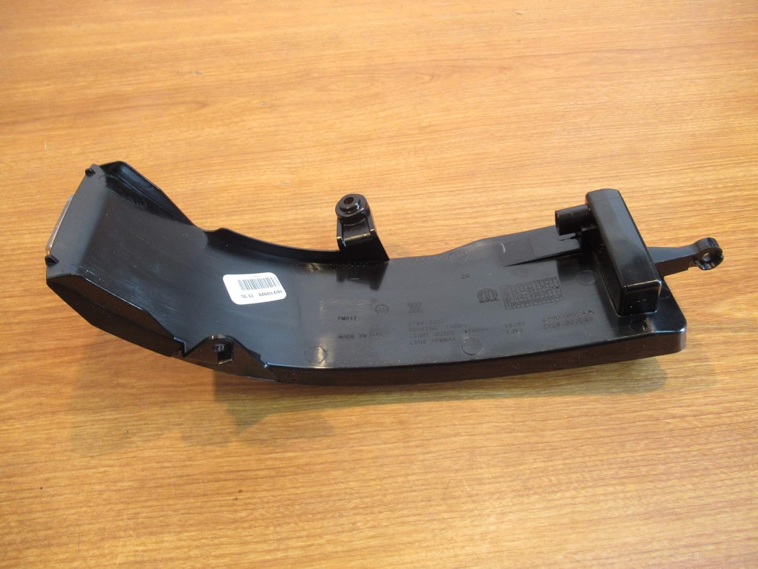 2019-2021 Ram 1500 DT (New Body) Left Drivers Side Mirror Turn Signal New OEM