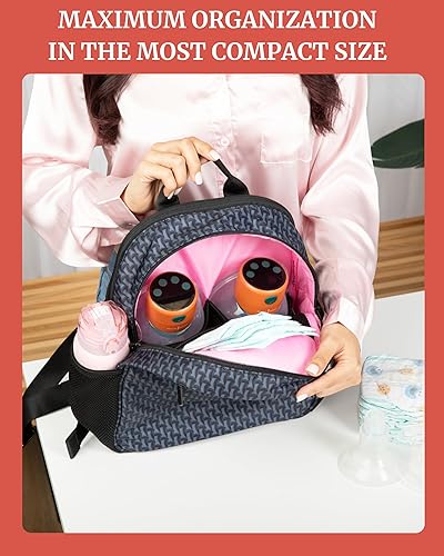 Miniatura 3 de IDAHO JONES Mini mochila para pañales, compacta y pequeña. Guarda lo que necesitas. Viene con correas para cochecito, cambiador  Negro - Claremont