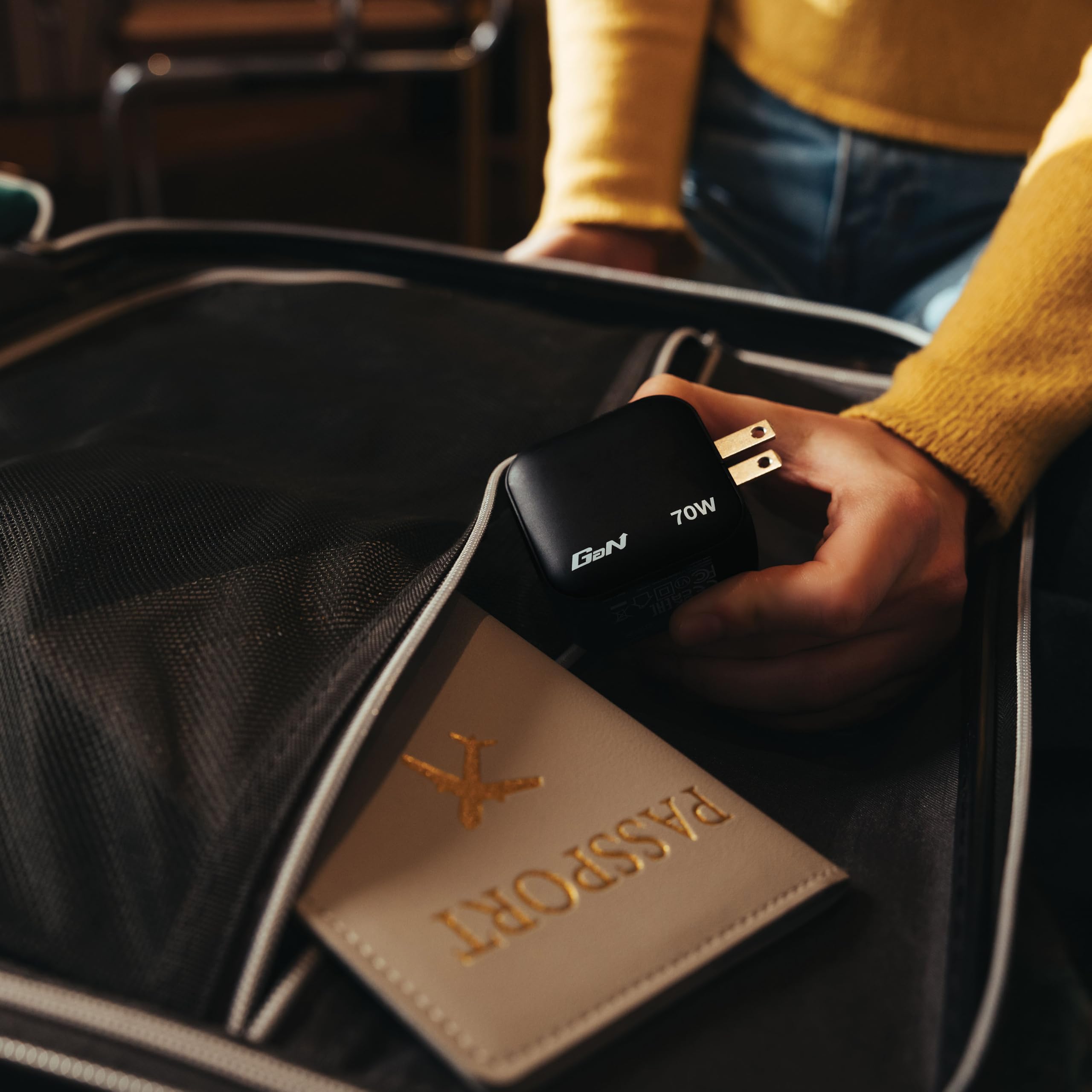 Verbatim Mini GaN Charger 70 W, 3 Ports USB-C Ladegerät, Power Adapter mit 2 x USB-C und 1 x USB-A, Schnellladegerät als Mehrfachstecker, für Apple iPad, iPhone, Samsung & Co, für EU, UK, USA